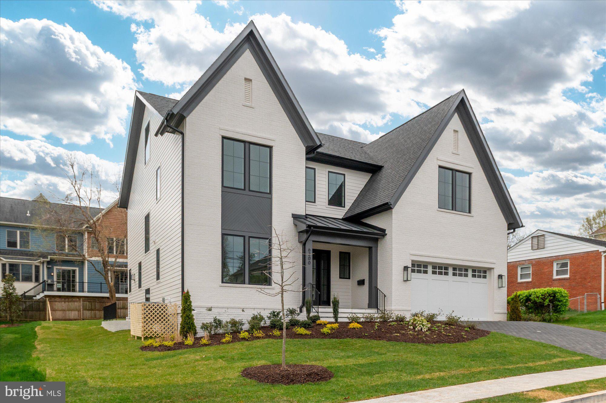 WILLIAMSBURG VILLAGE - Residential