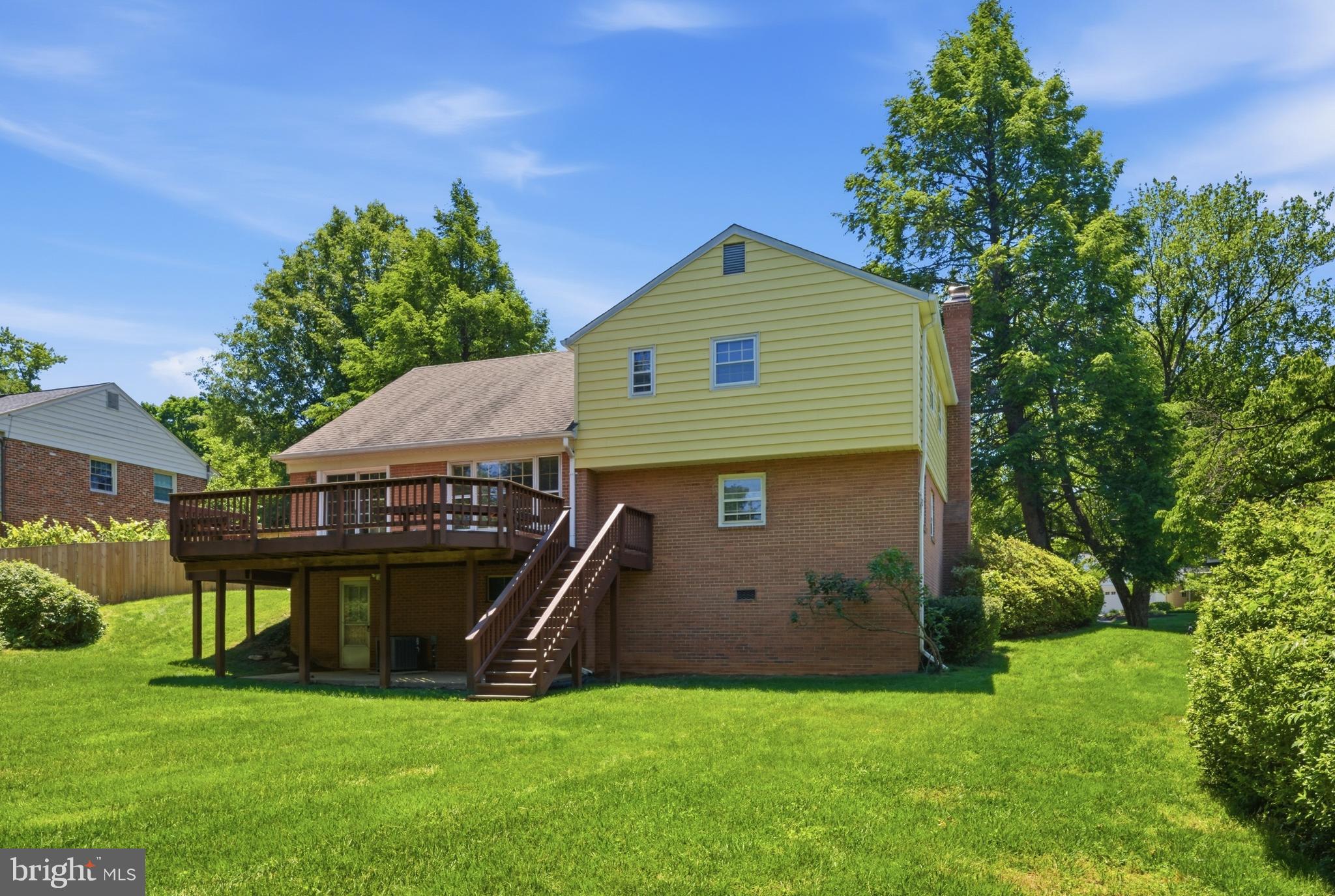SHERWOOD FOREST MANOR - Residential