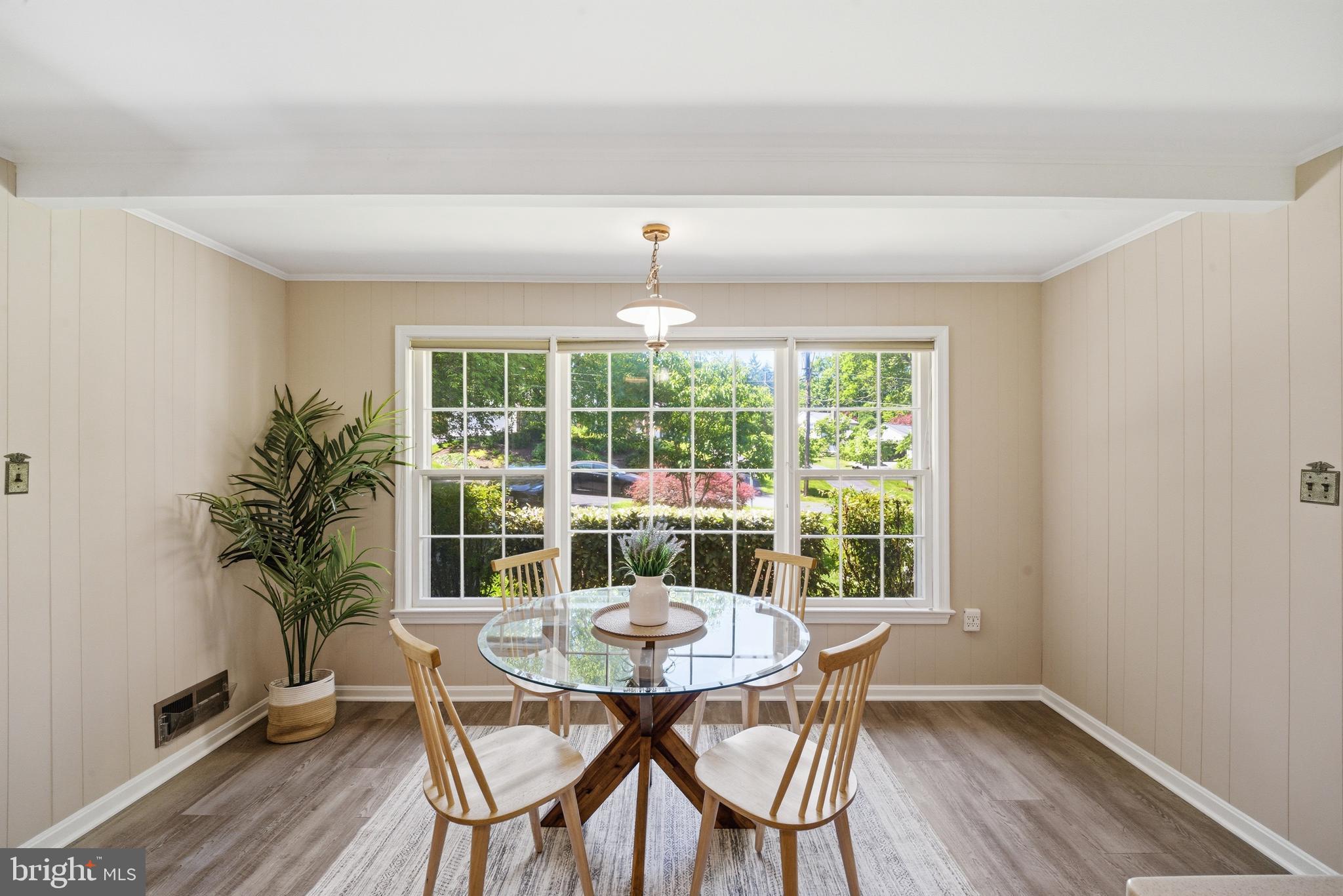 SHERWOOD FOREST MANOR - Residential