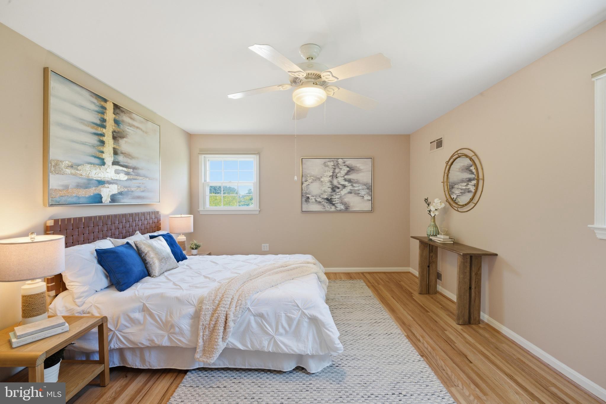 SHERWOOD FOREST MANOR - Residential