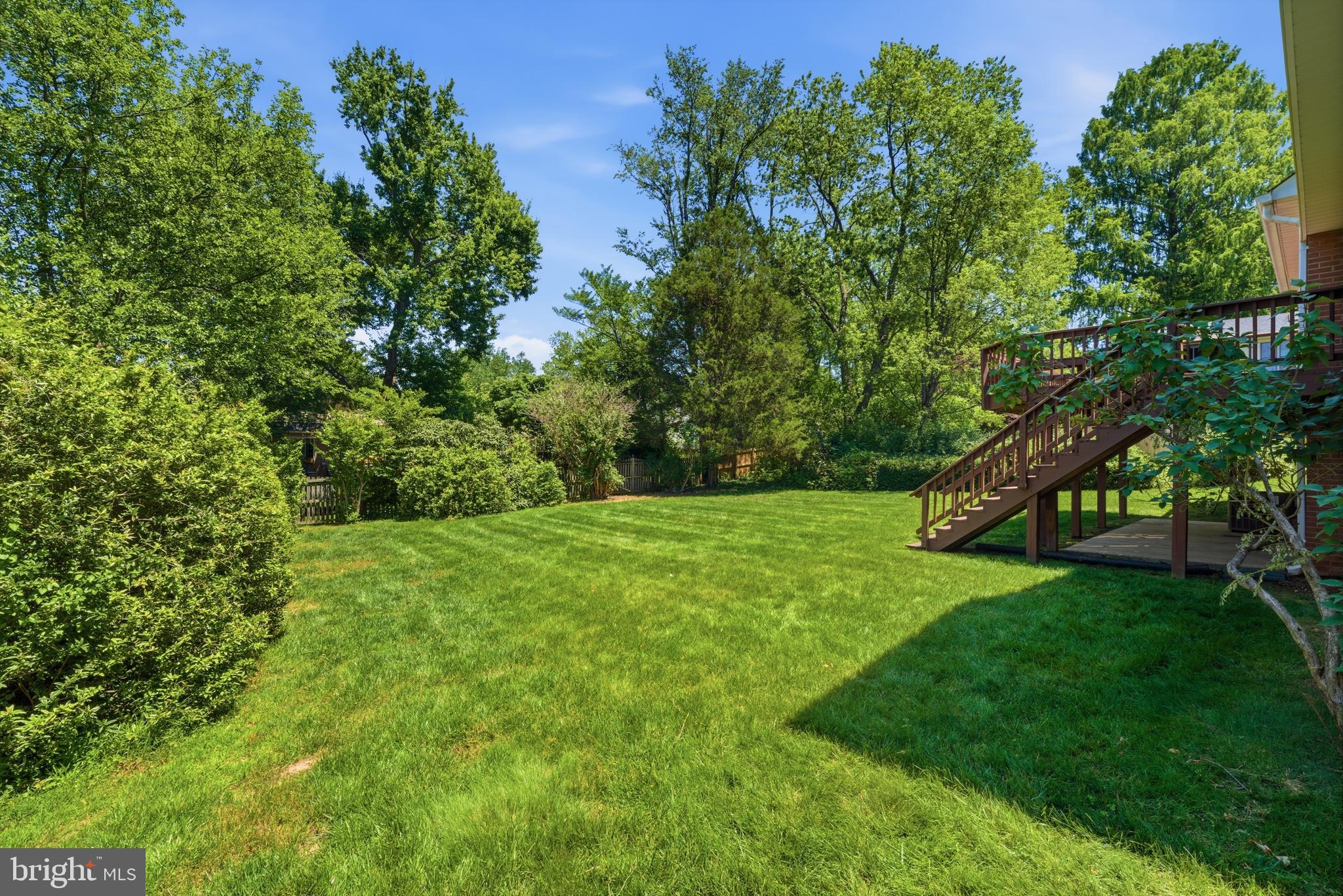 SHERWOOD FOREST MANOR - Residential
