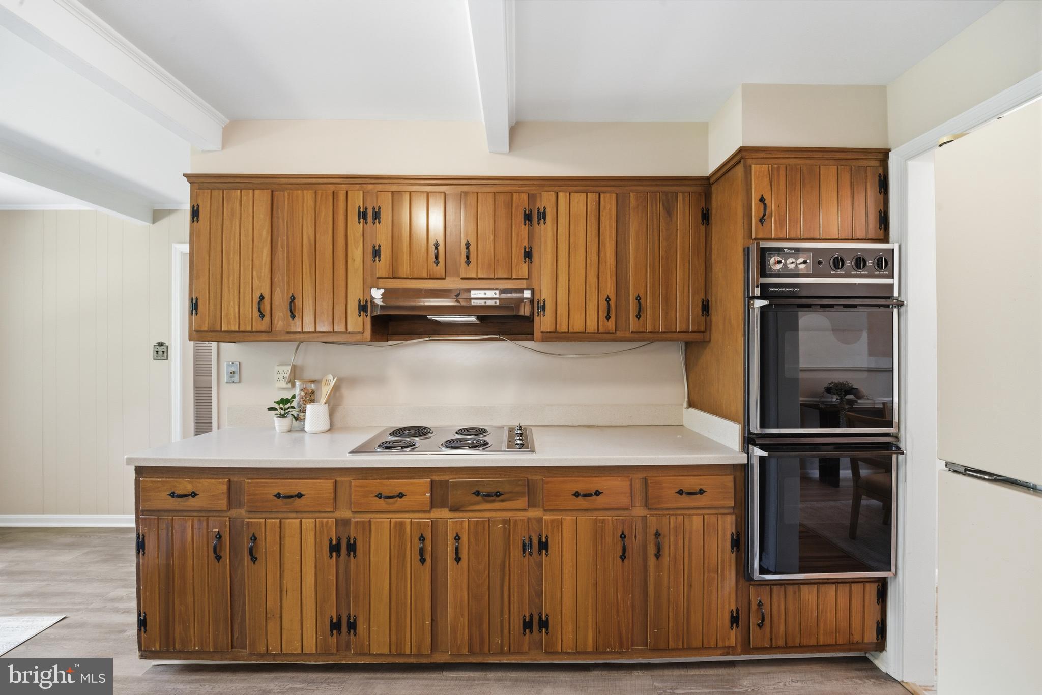 SHERWOOD FOREST MANOR - Residential
