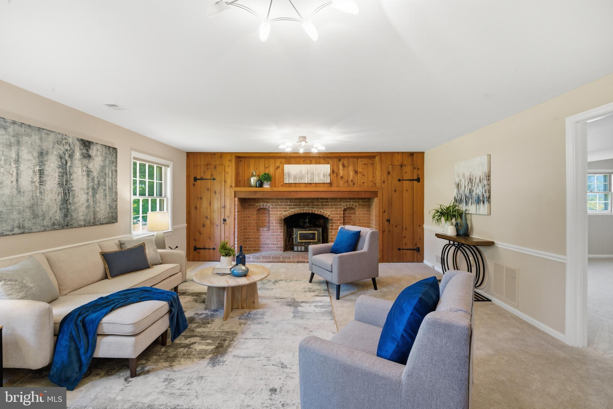 SHERWOOD FOREST MANOR - Residential