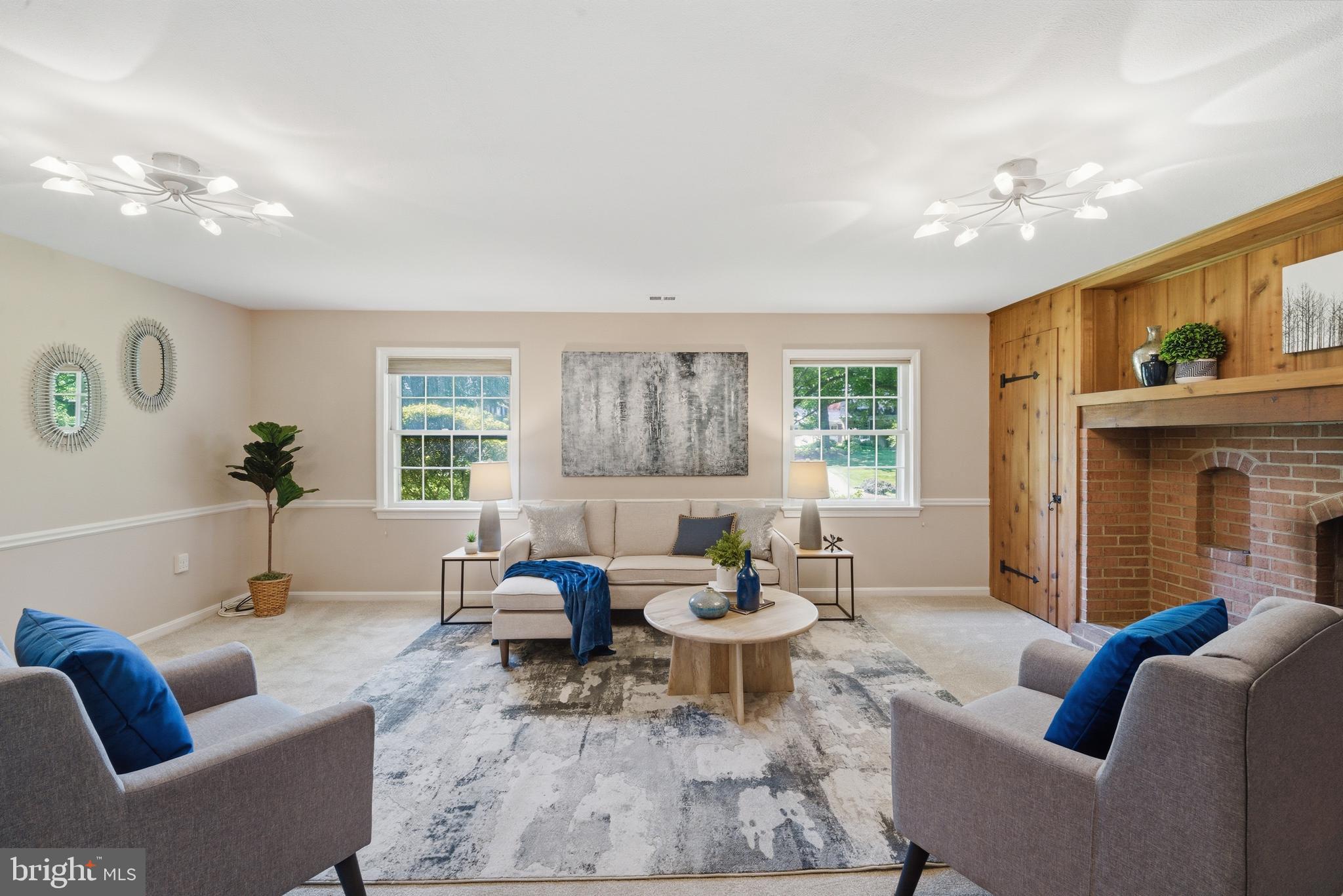 SHERWOOD FOREST MANOR - Residential