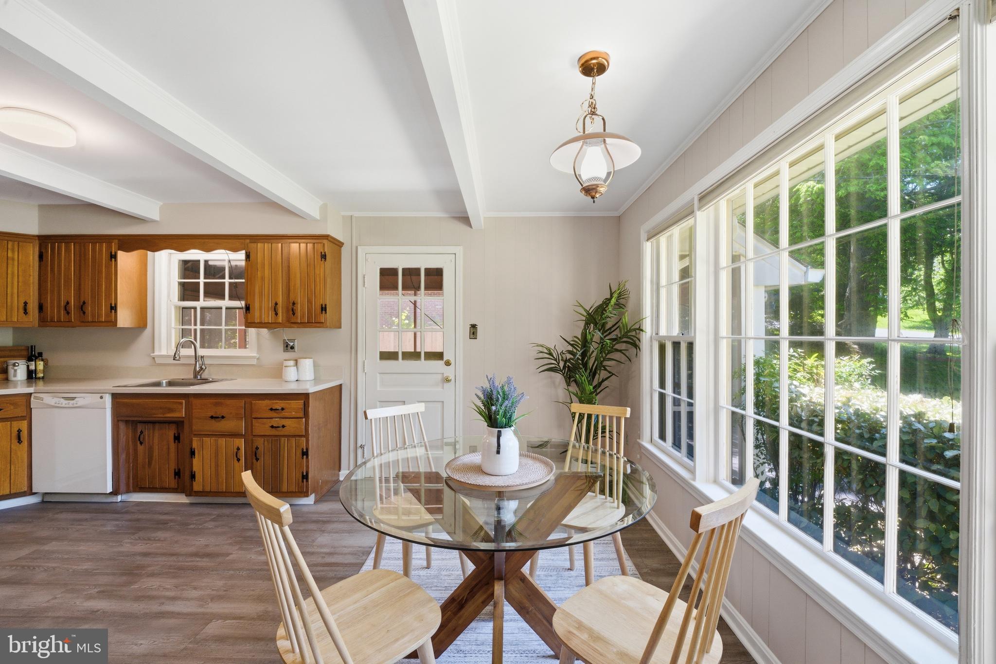 SHERWOOD FOREST MANOR - Residential