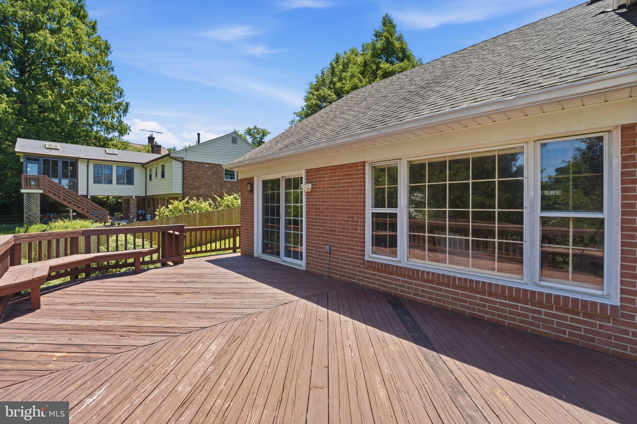 SHERWOOD FOREST MANOR - Residential