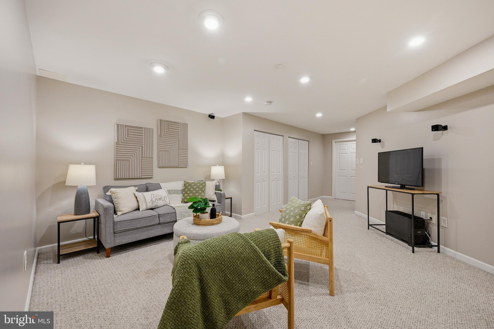 BRAMPTON HILLS - Residential