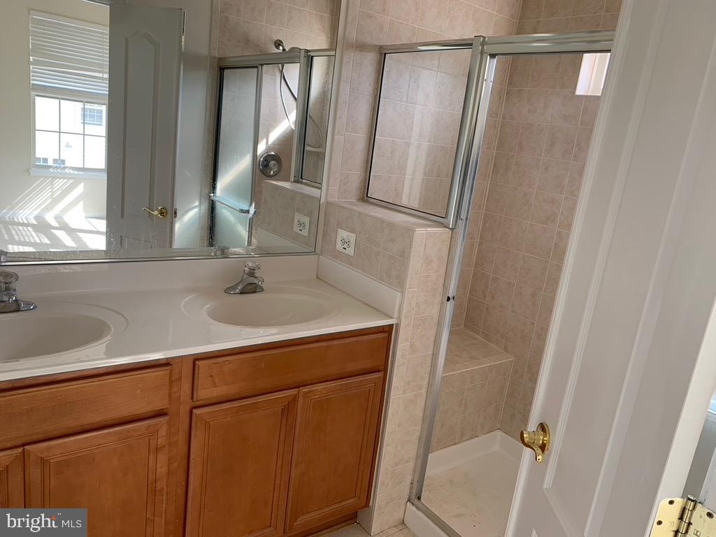 VILLAGE PLACE AT GAINESVILLE - Residential