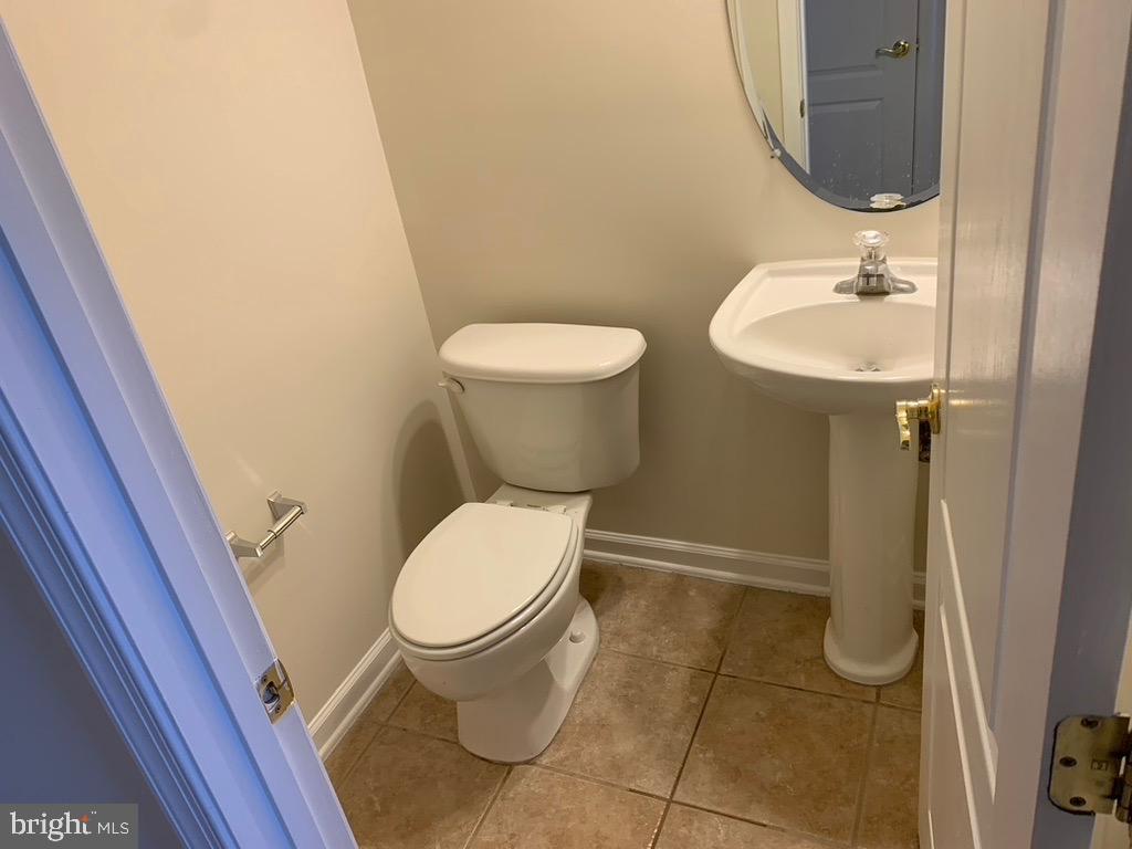 VILLAGE PLACE AT GAINESVILLE - Residential