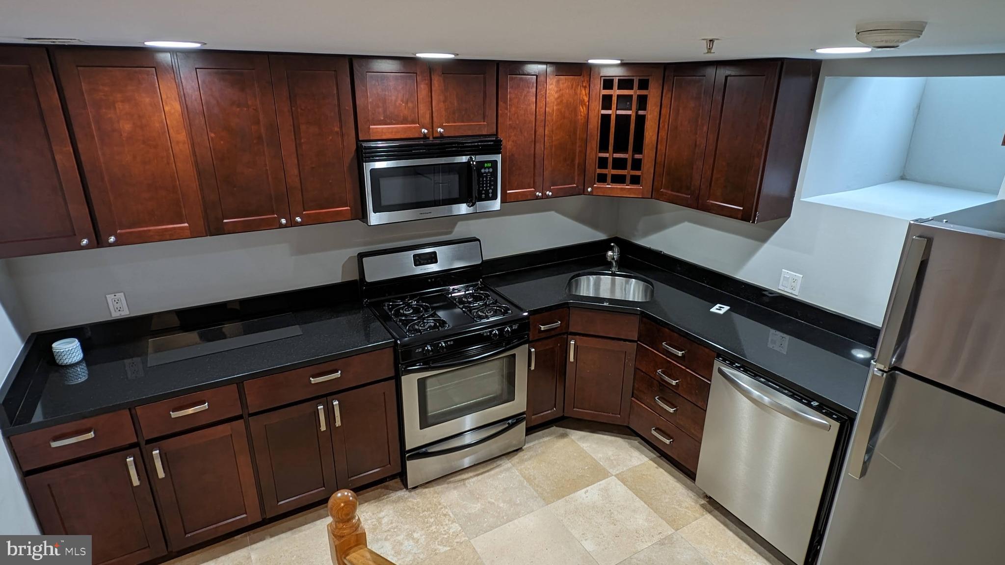 NORTHERN LIBERTIES - Residential Lease