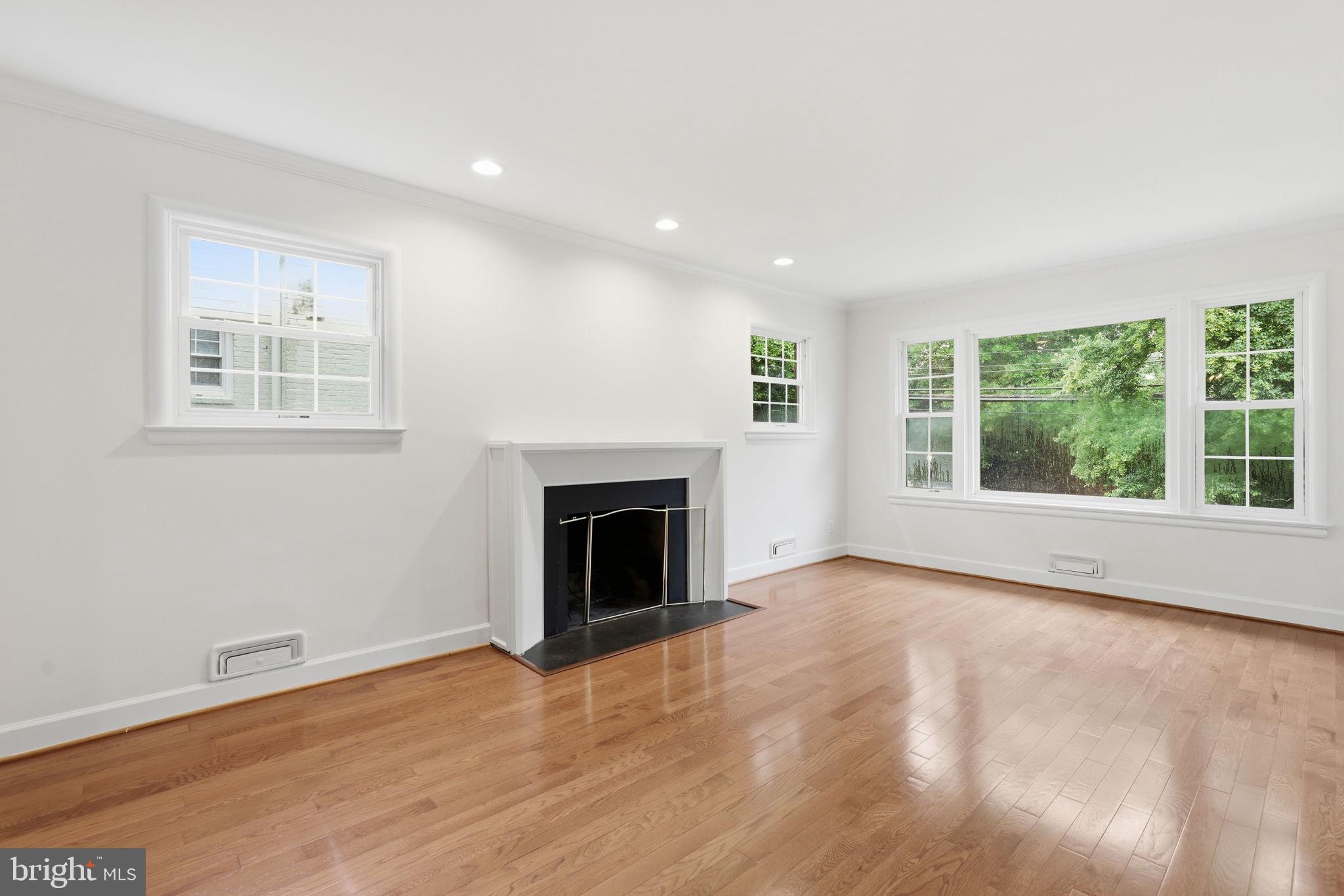 NORTHMONT - Residential