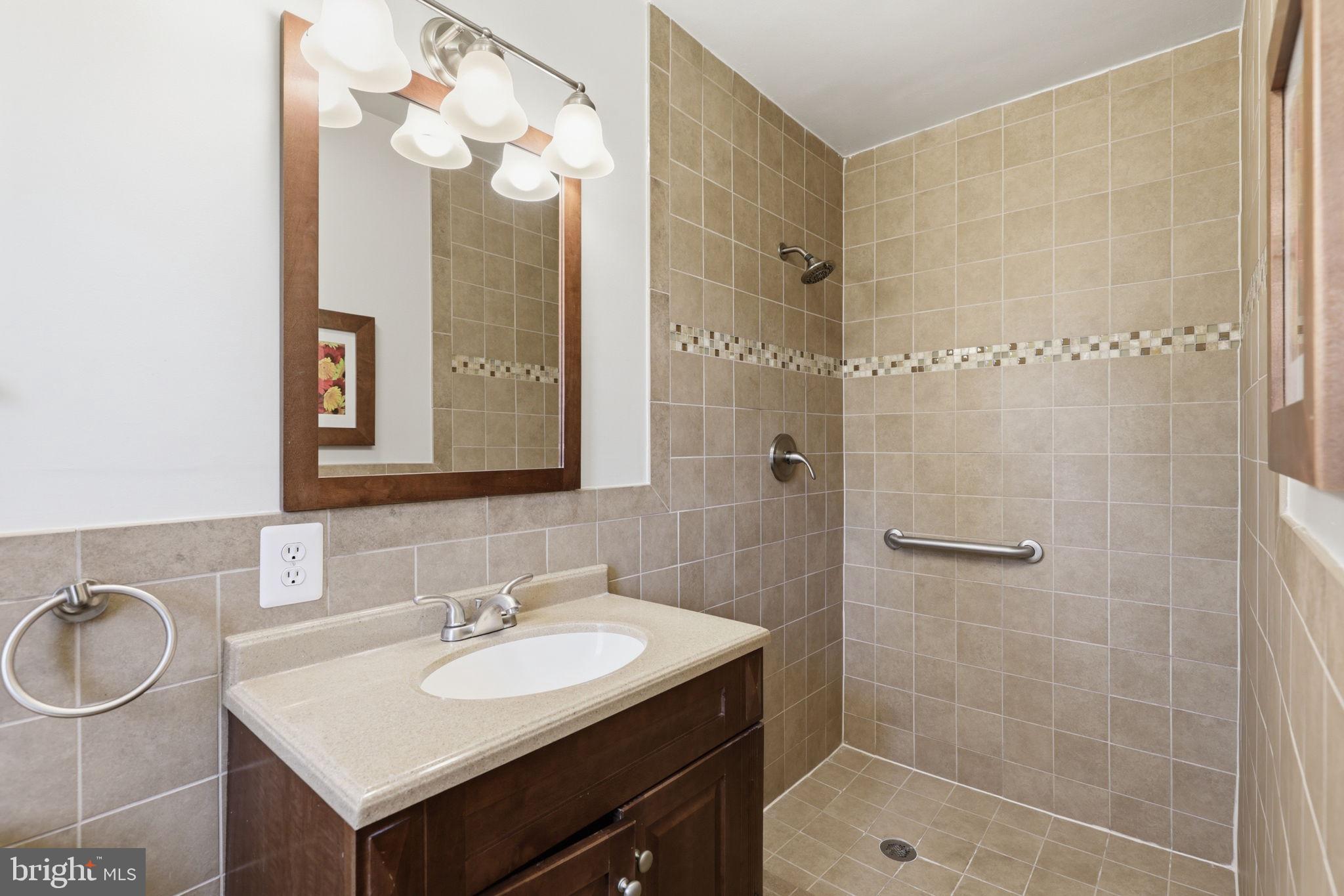 NORTHMONT - Residential