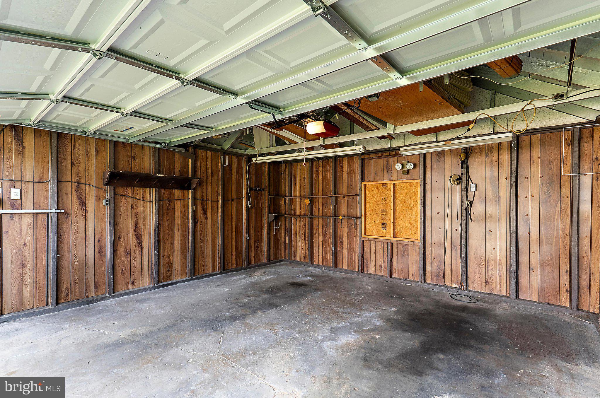 NORTH HALETHORPE - Residential