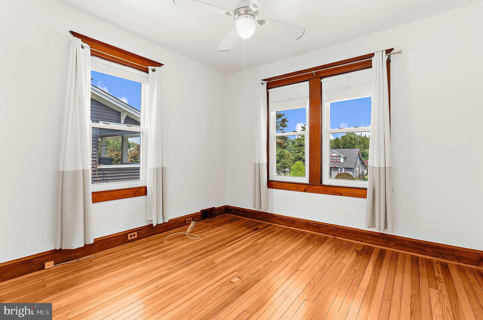 NORTH HALETHORPE - Residential
