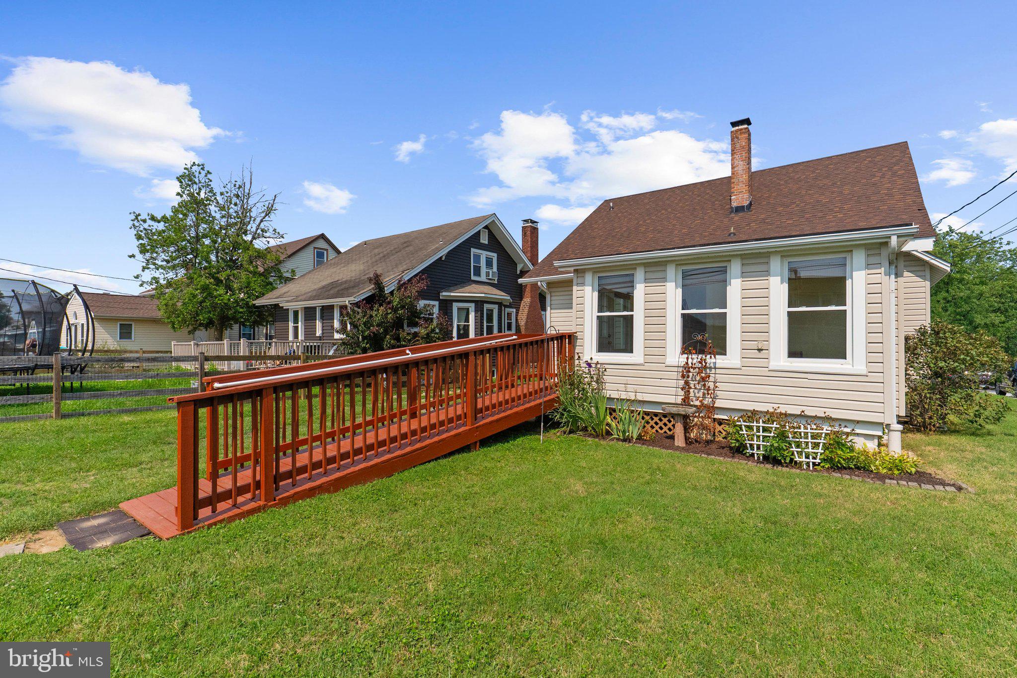 NORTH HALETHORPE - Residential