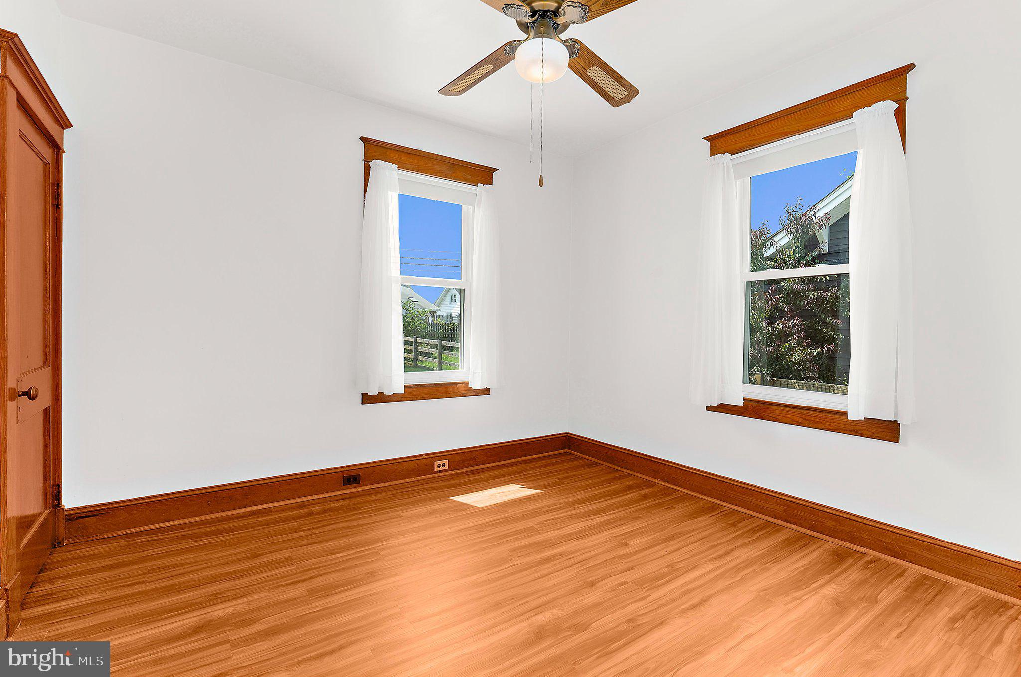 NORTH HALETHORPE - Residential