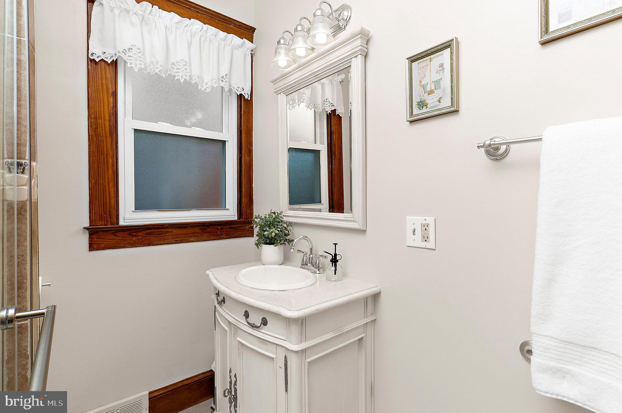 NORTH HALETHORPE - Residential