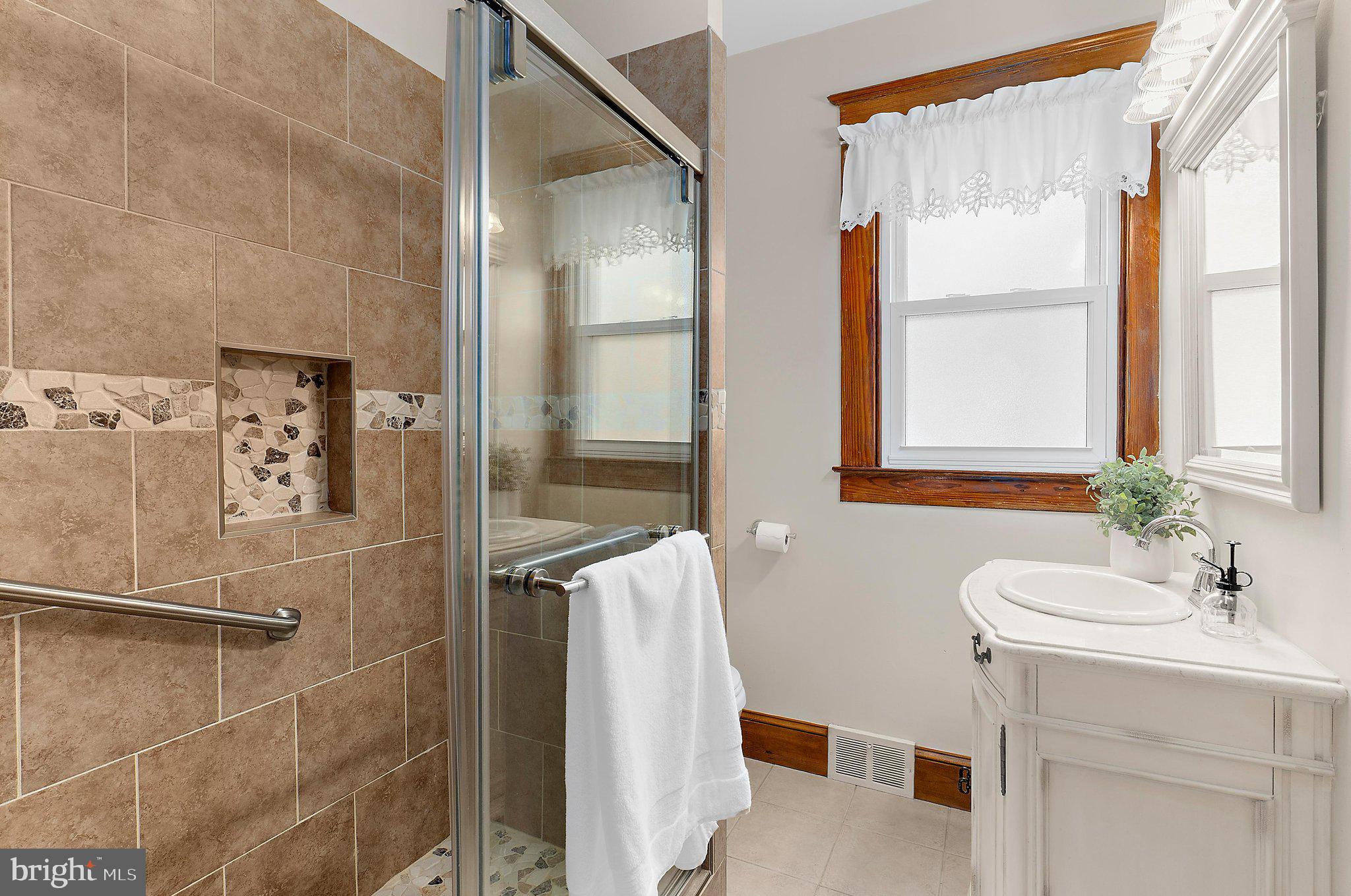 NORTH HALETHORPE - Residential