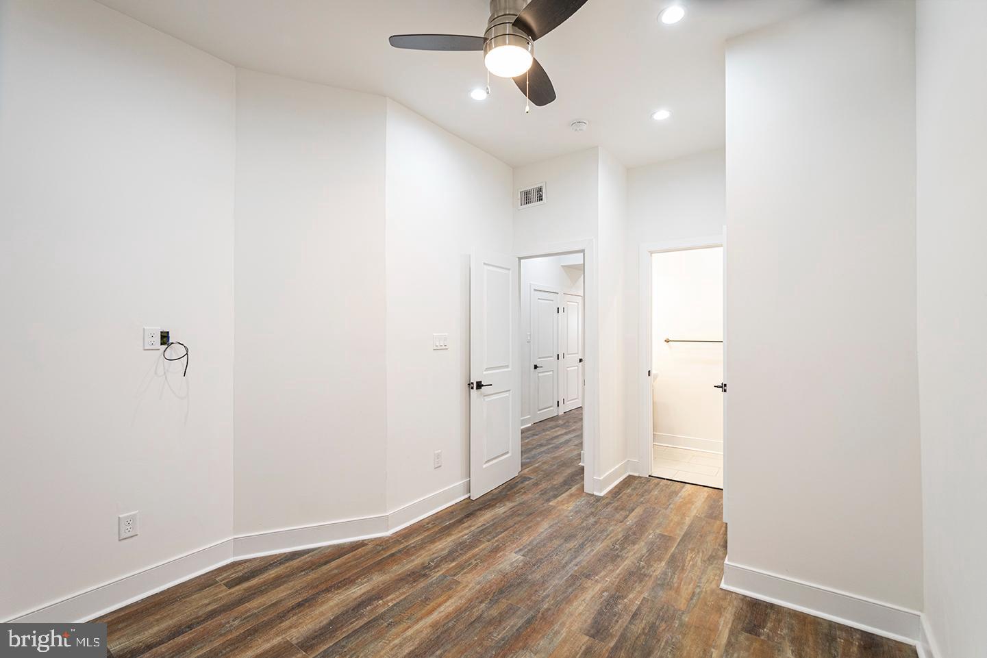 POINT BREEZE - Residential Lease