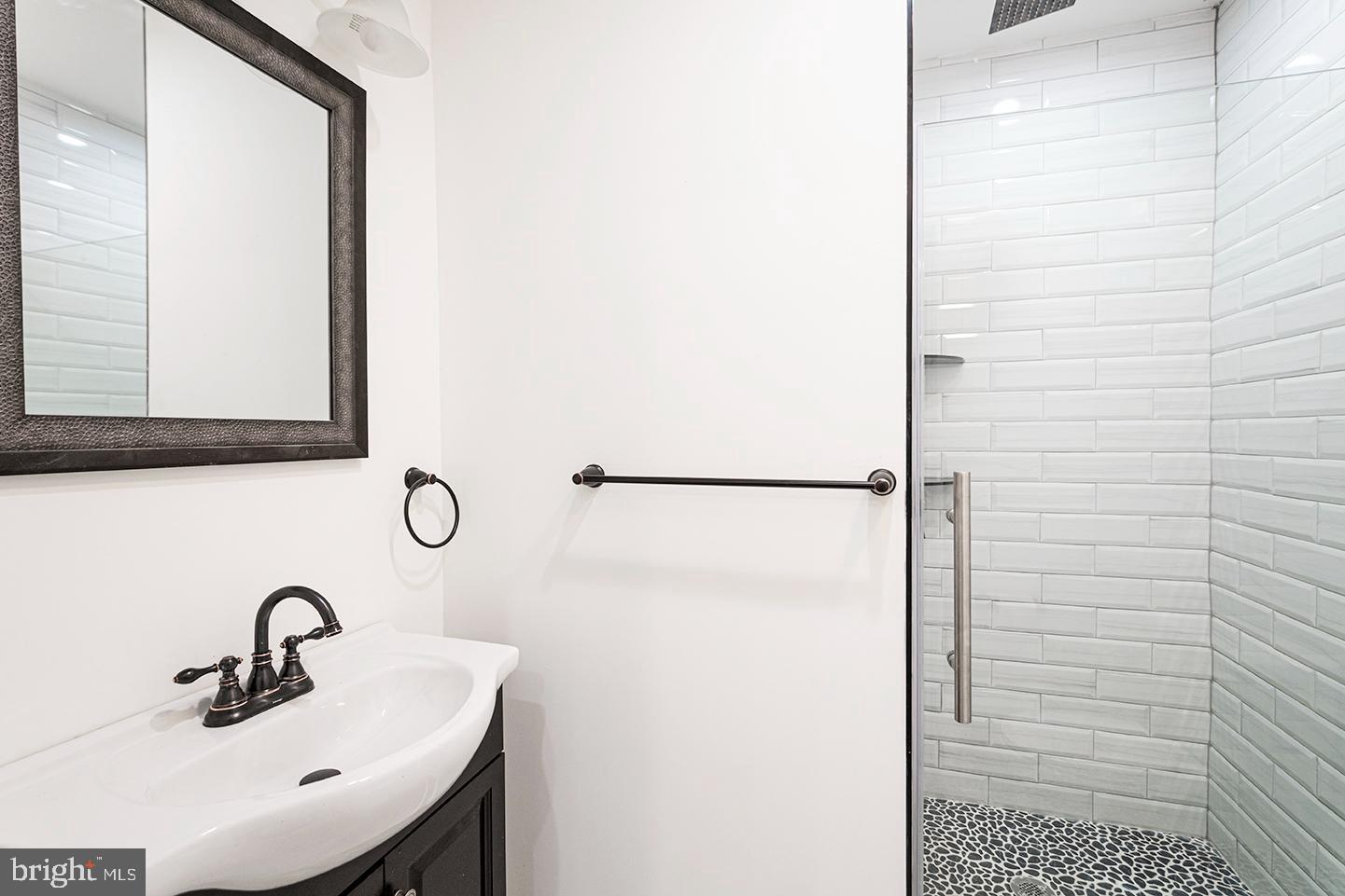 POINT BREEZE - Residential Lease