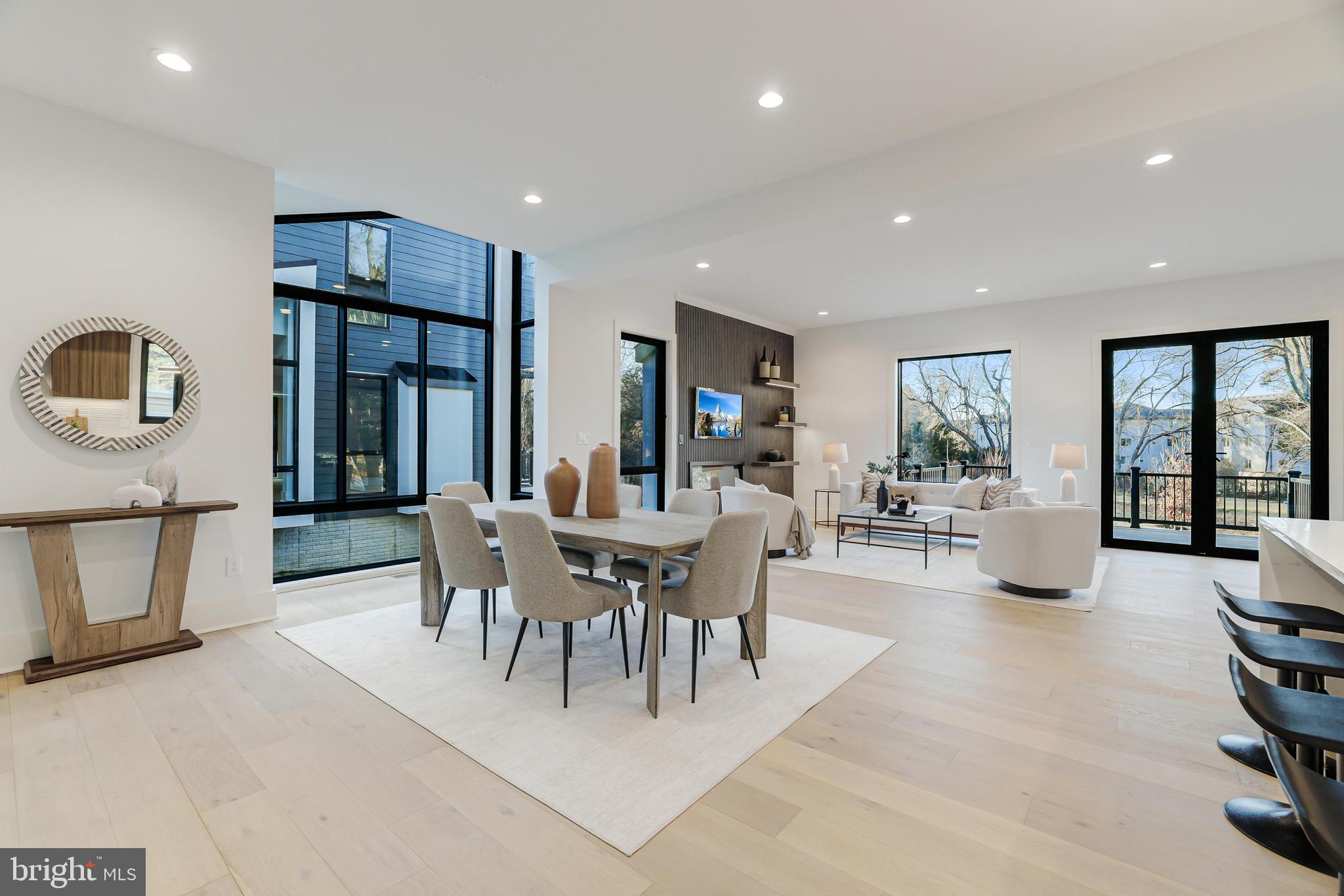 COURTLAND PARK - Residential