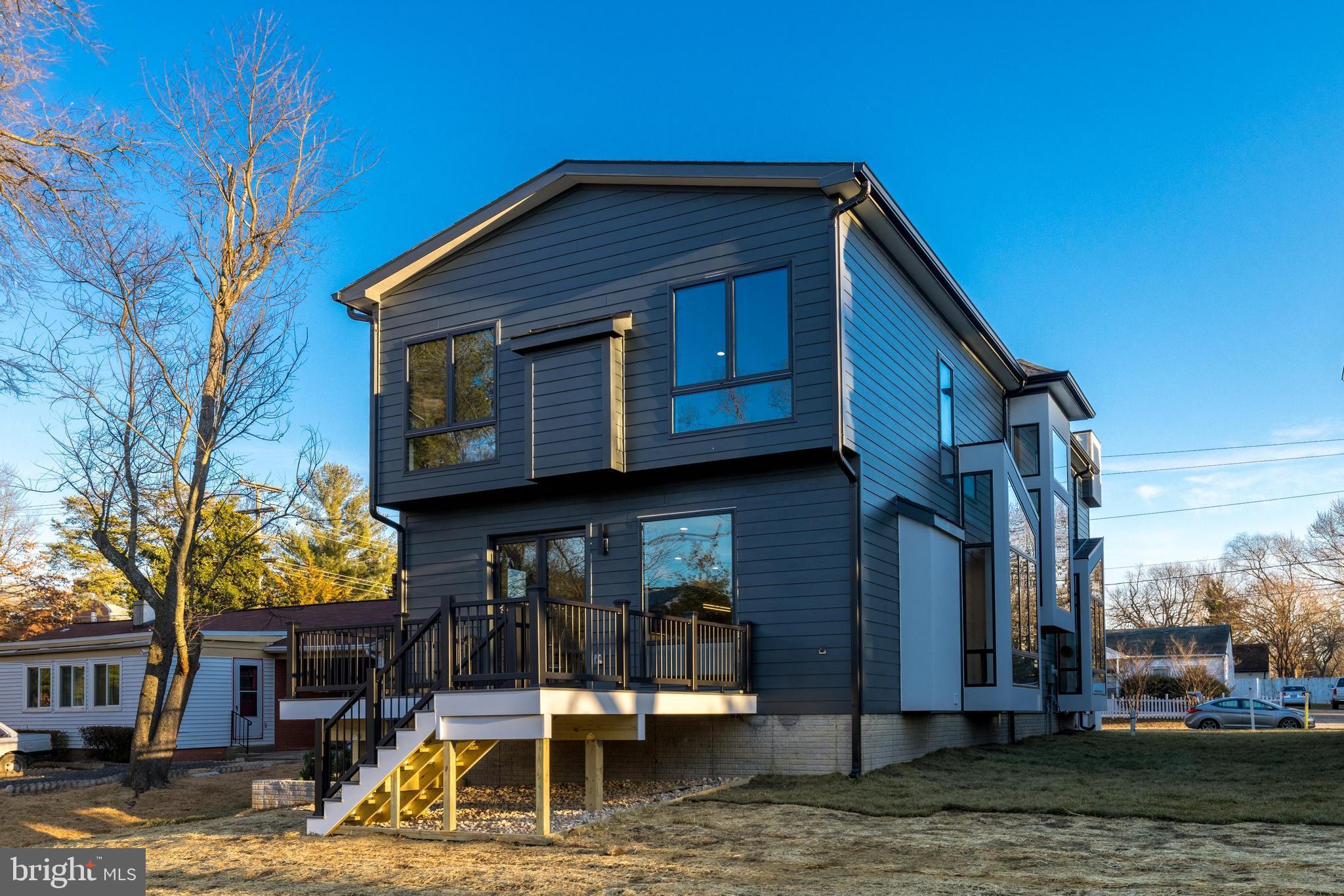 COURTLAND PARK - Residential