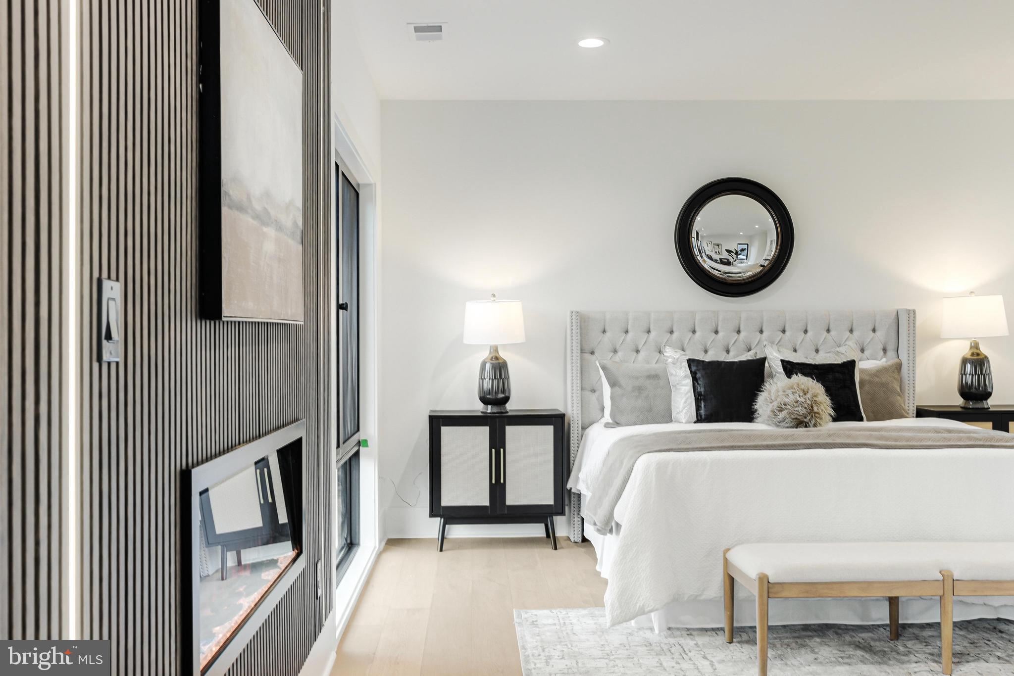 COURTLAND PARK - Residential