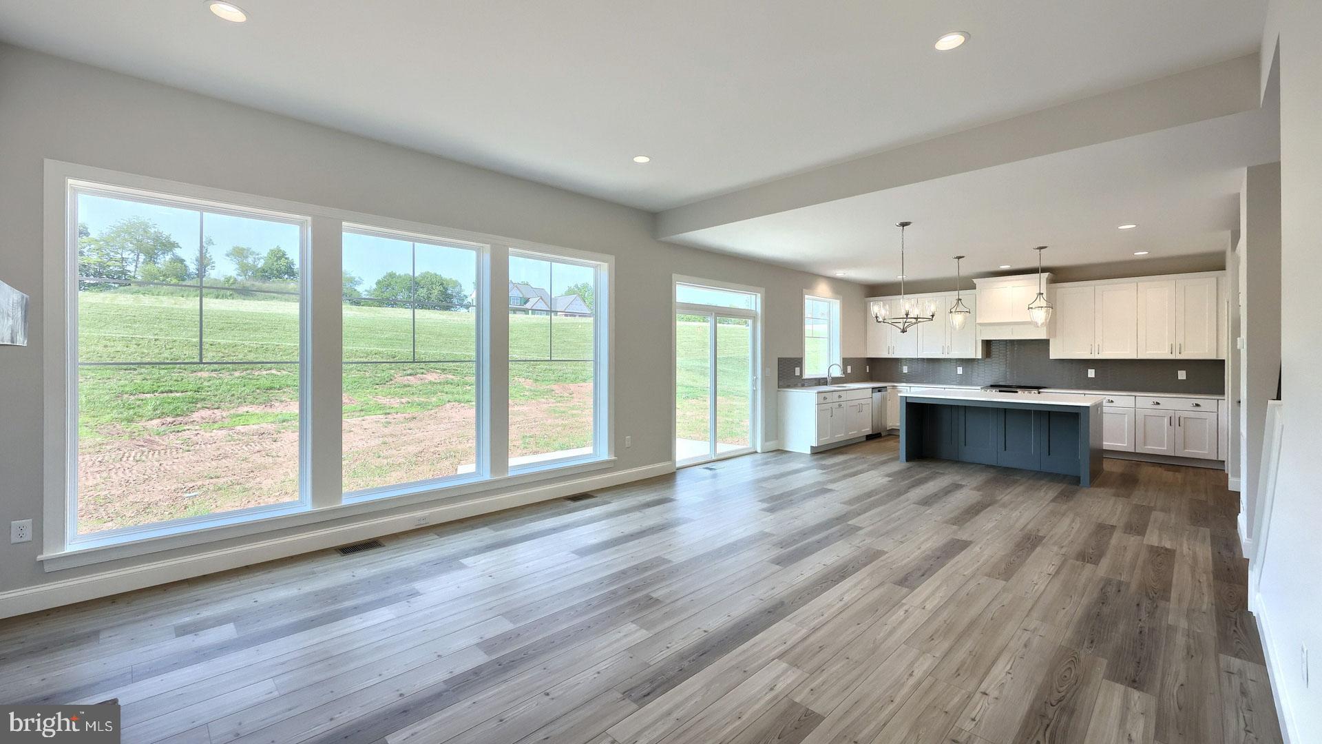 HAWK VALLEY - Residential