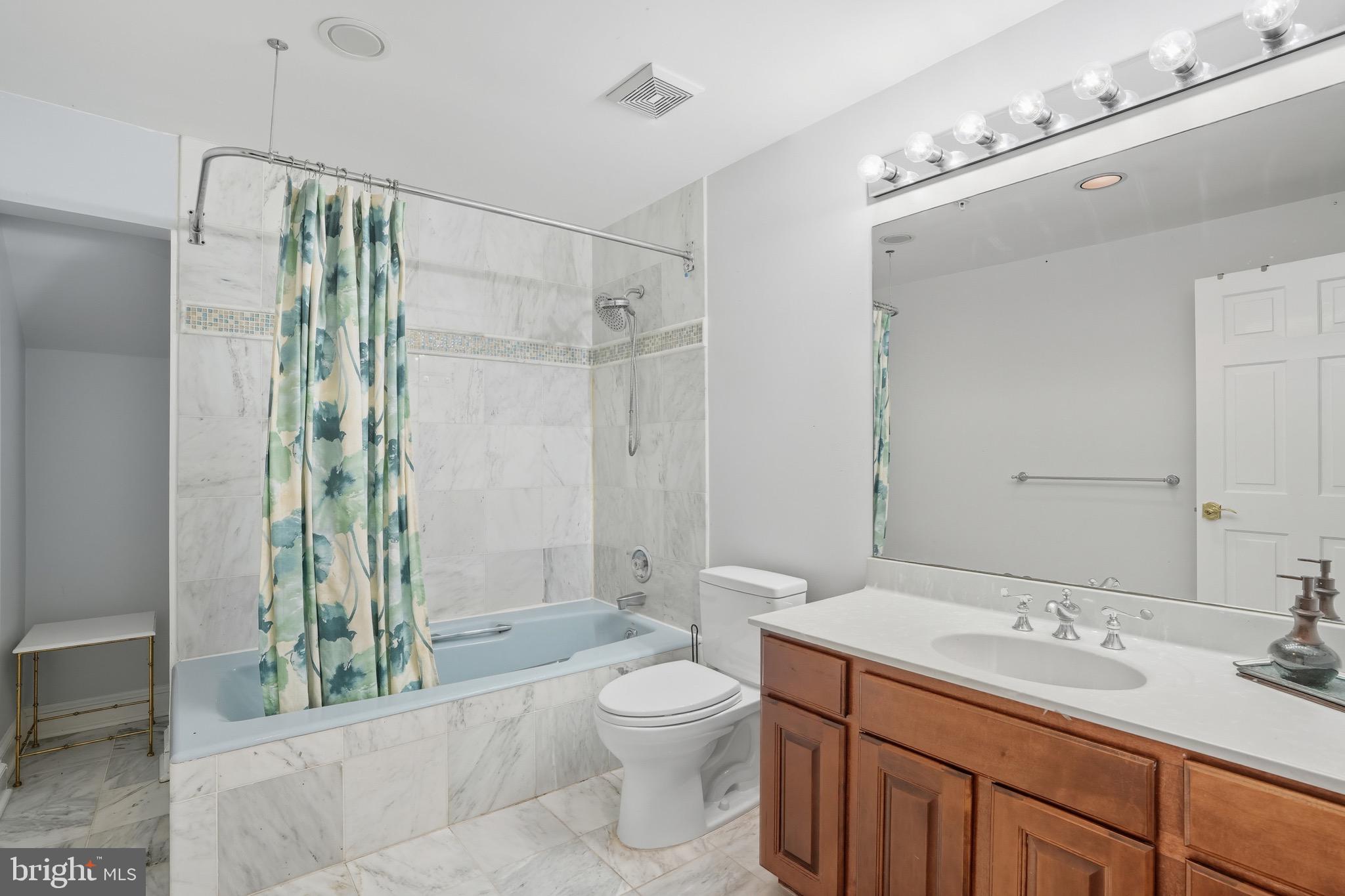 STONELEDGE - Residential