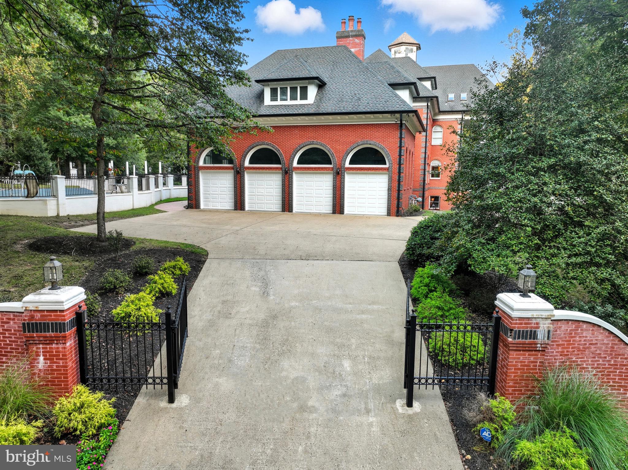 STONELEDGE - Residential