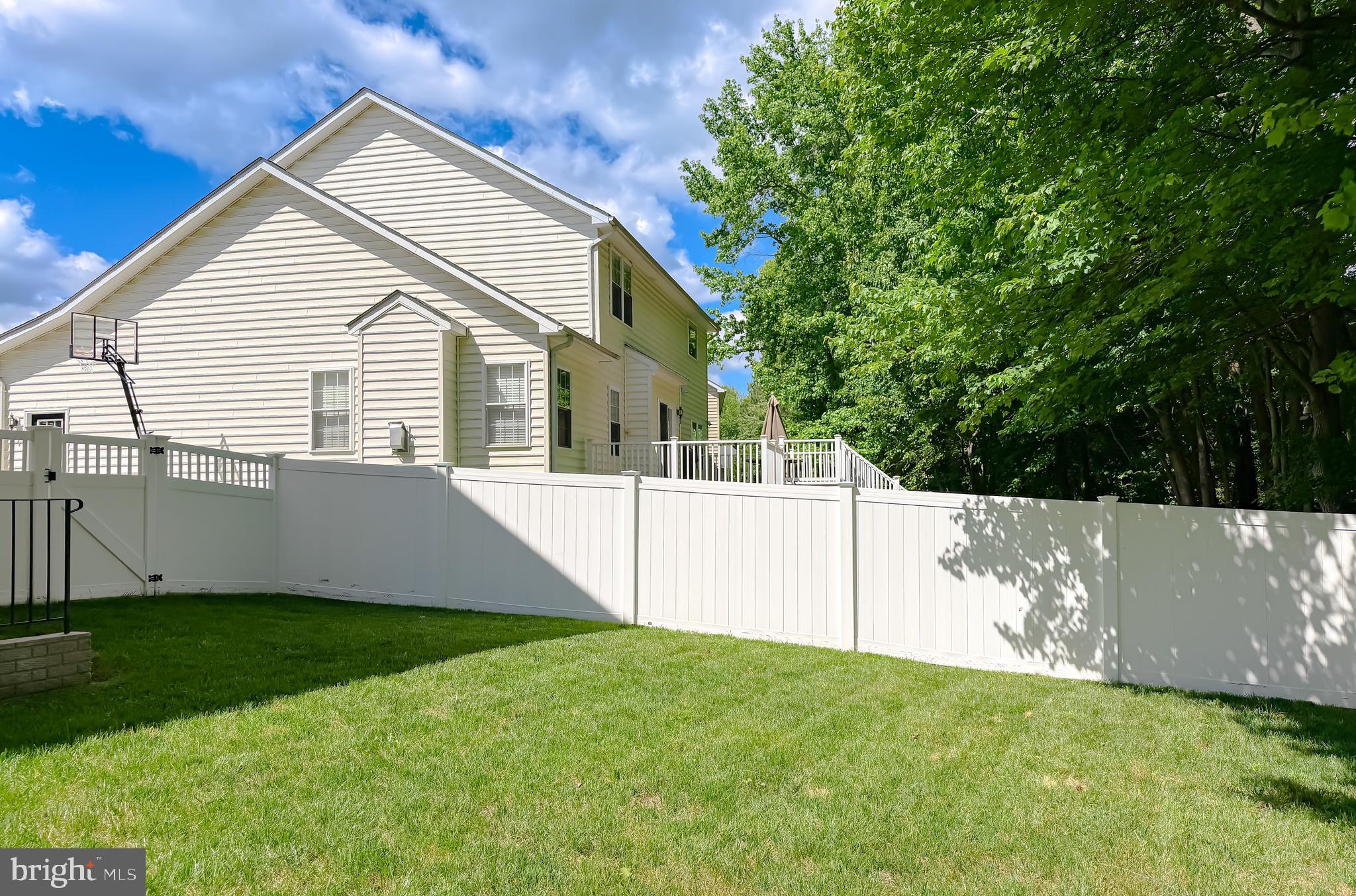 BROAD CREEK - Residential