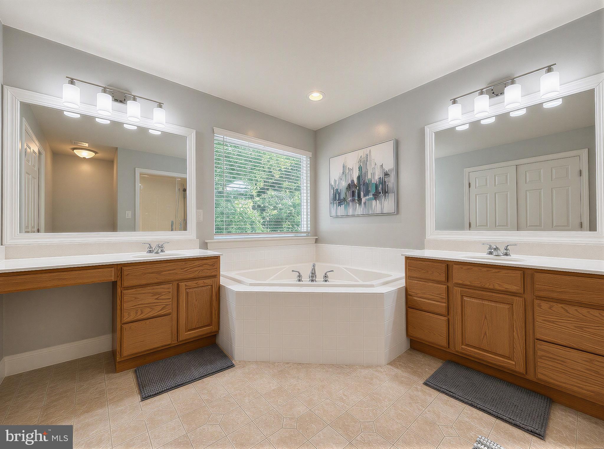 BROAD CREEK - Residential