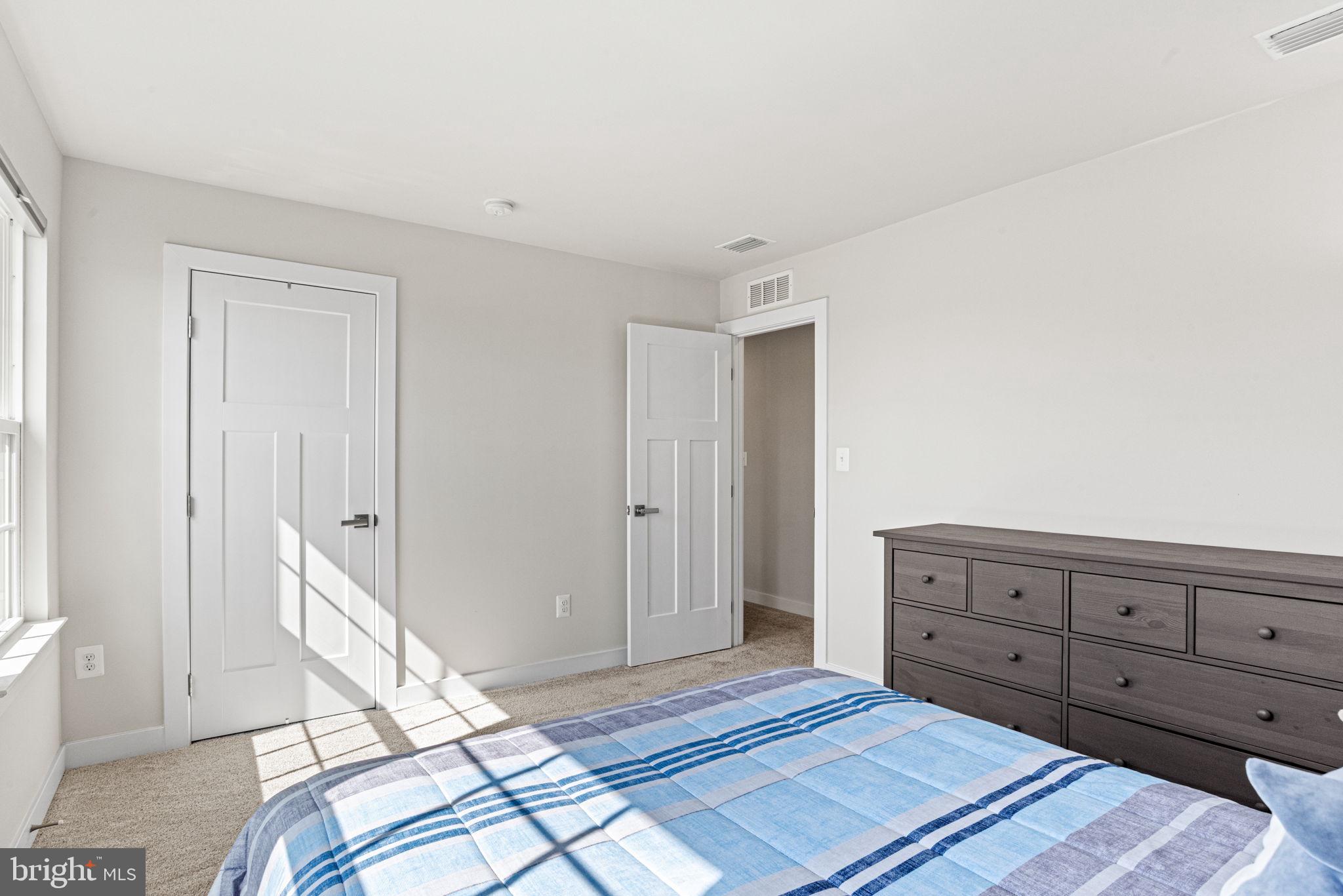 HIGH POINTE SOUTH - Residential