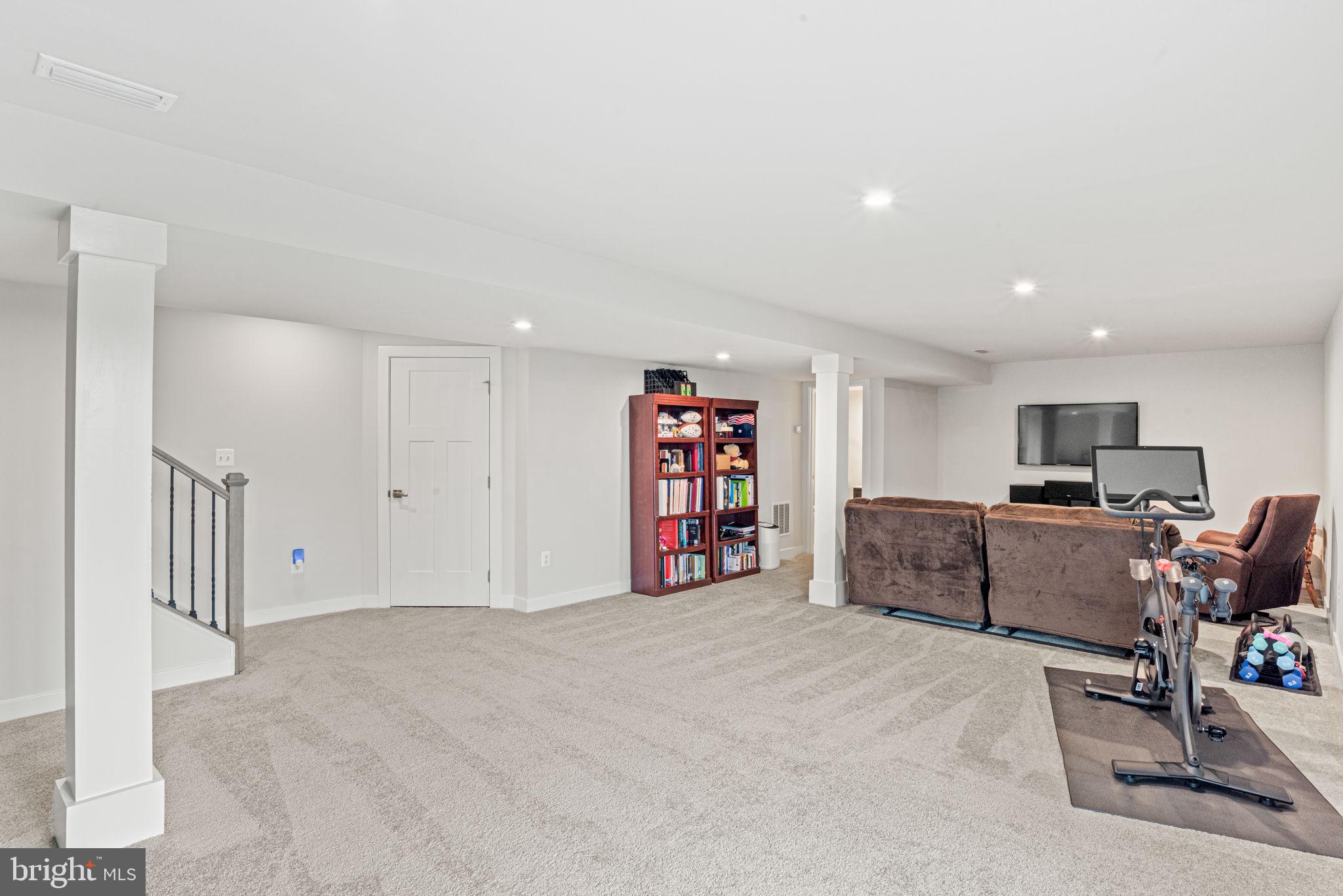 HIGH POINTE SOUTH - Residential