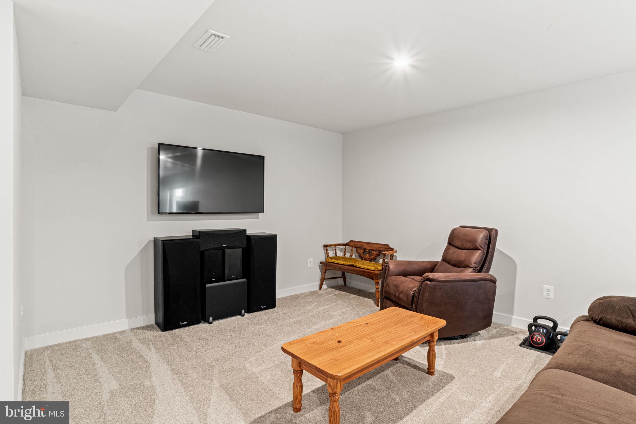 HIGH POINTE SOUTH - Residential