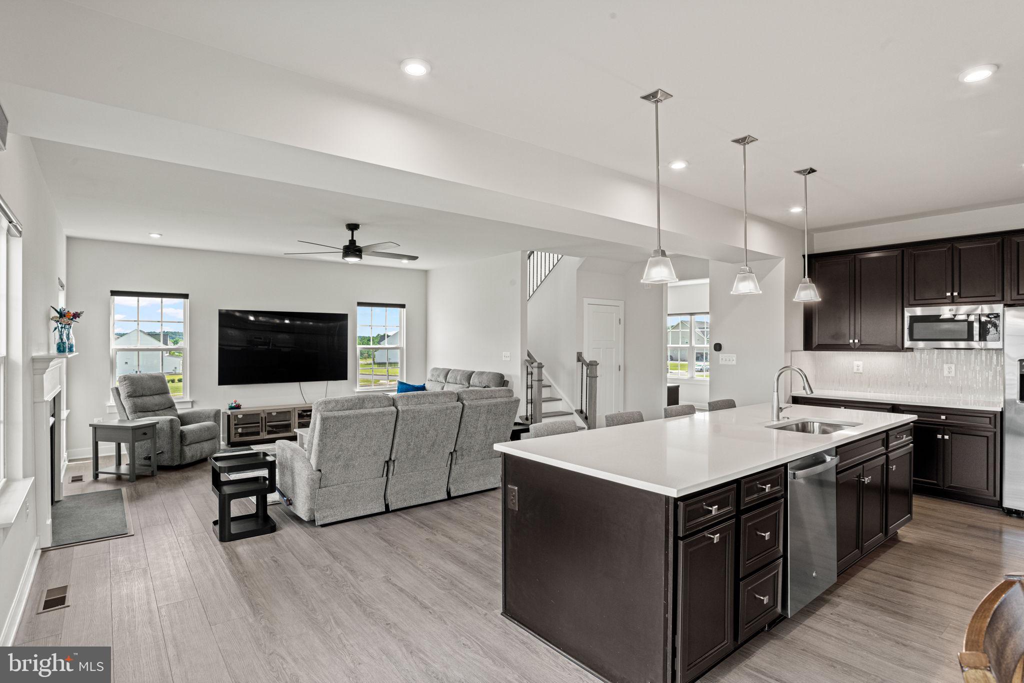 HIGH POINTE SOUTH - Residential