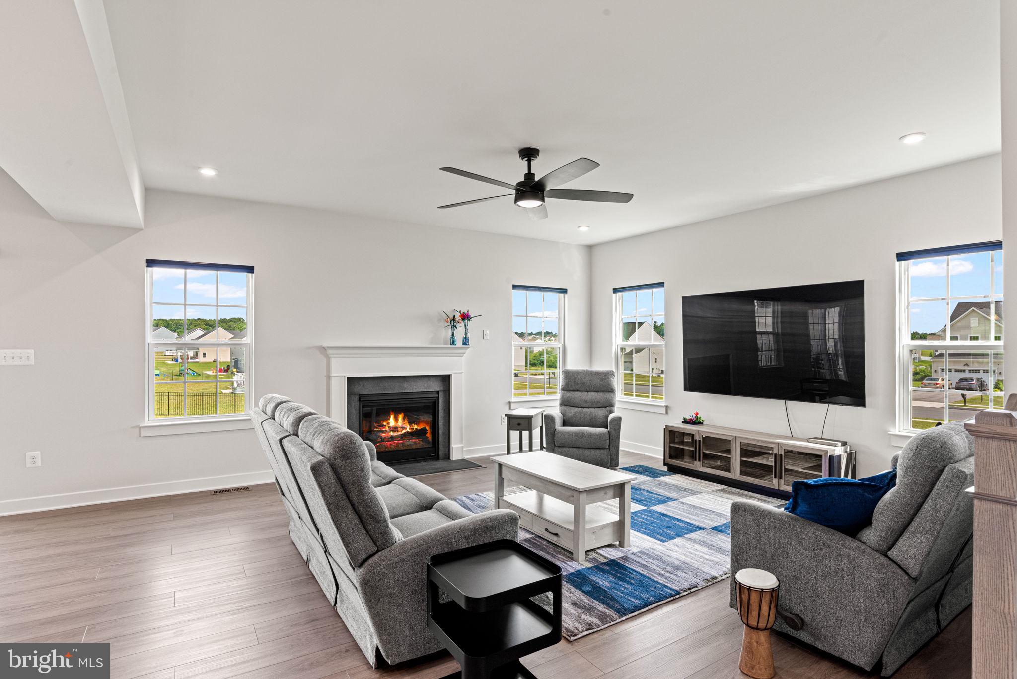 HIGH POINTE SOUTH - Residential