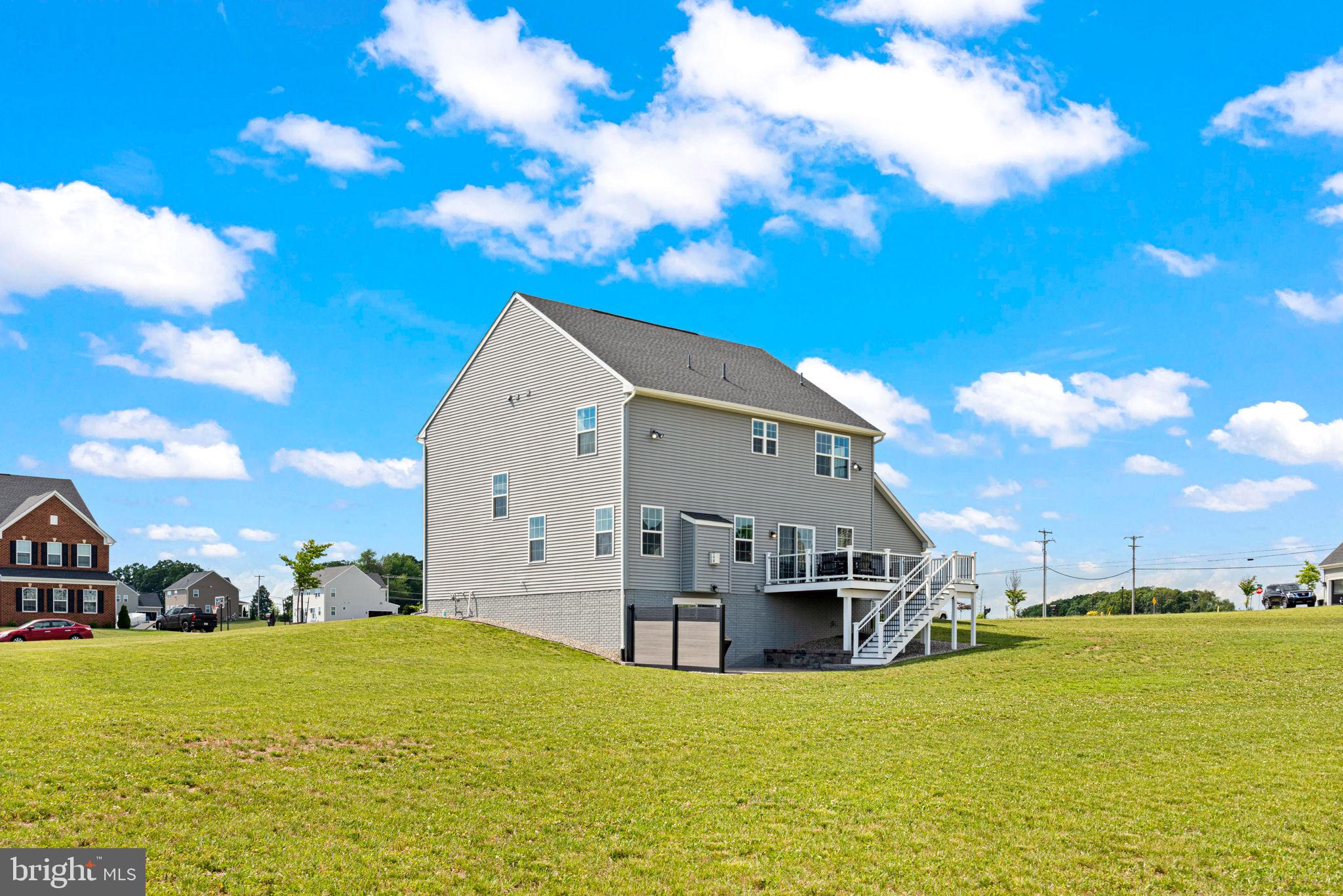 HIGH POINTE SOUTH - Residential