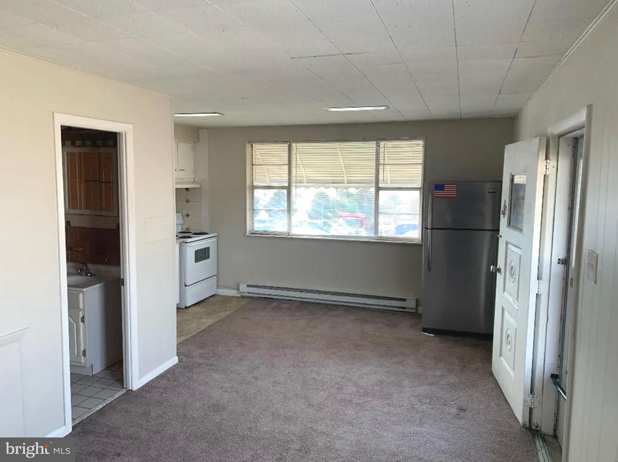 LESTER - Residential Lease