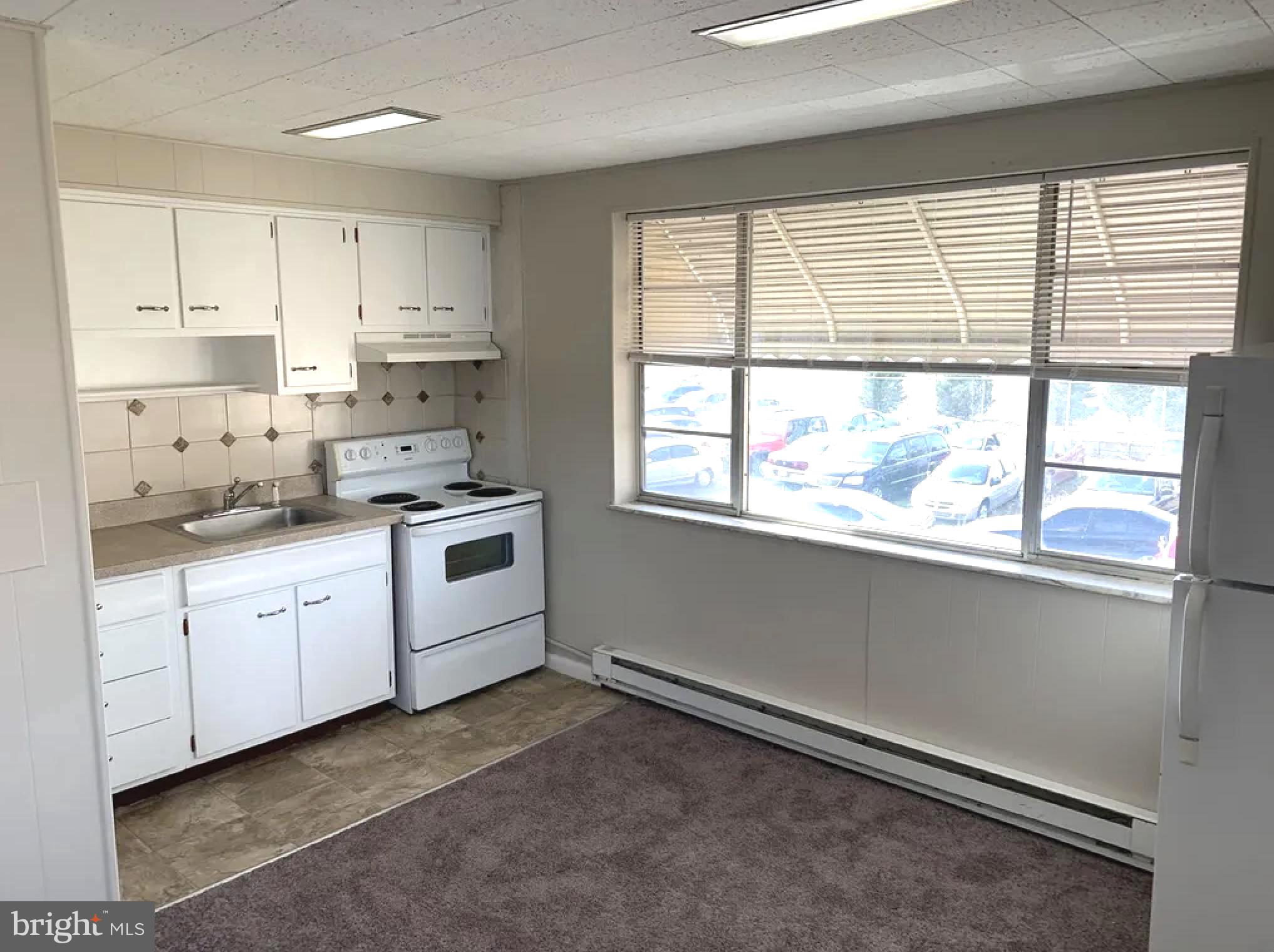 LESTER - Residential Lease