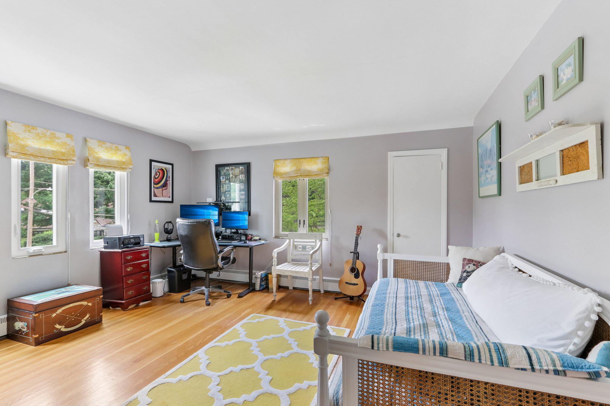 PENN WYNNE - Residential