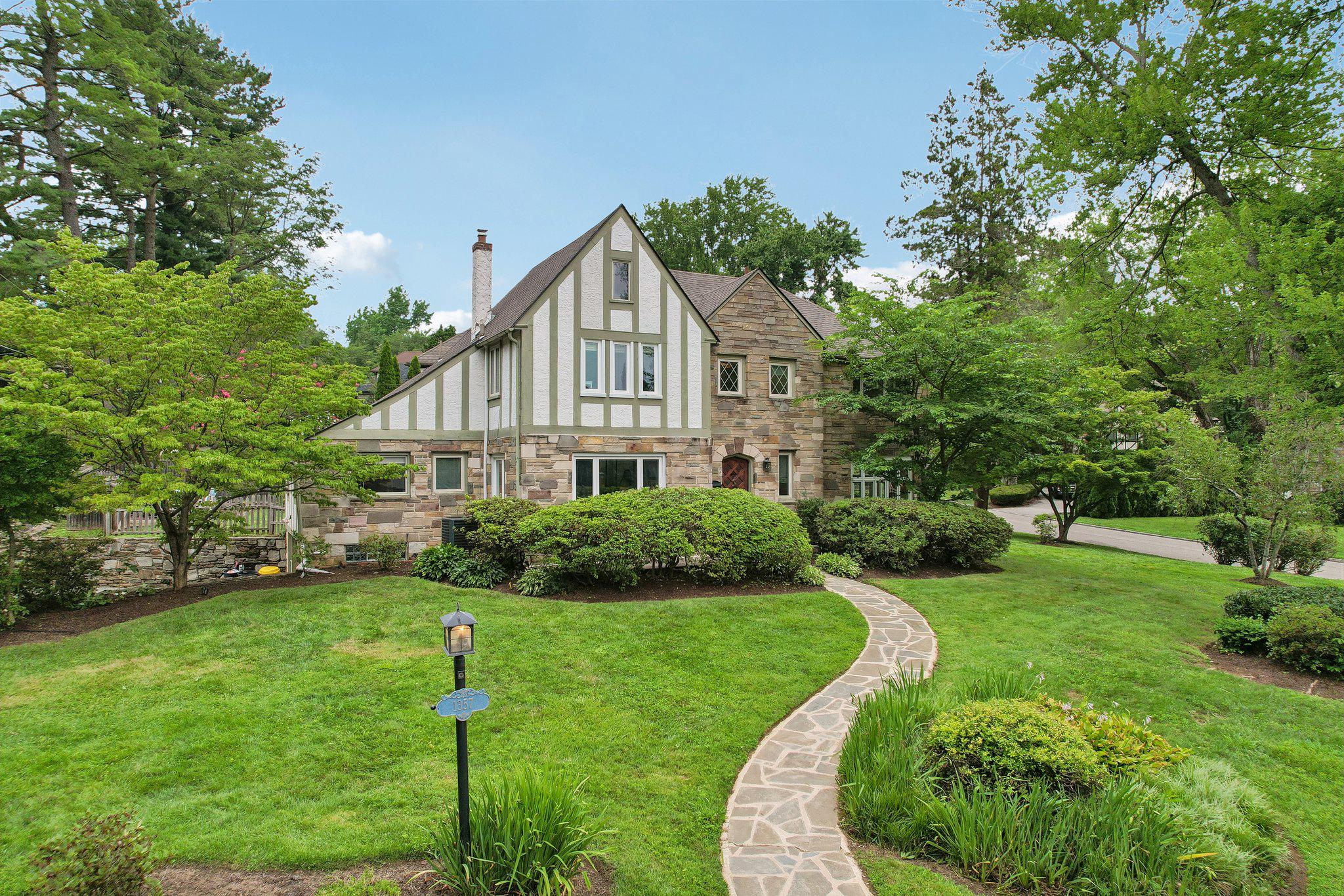 PENN WYNNE - Residential
