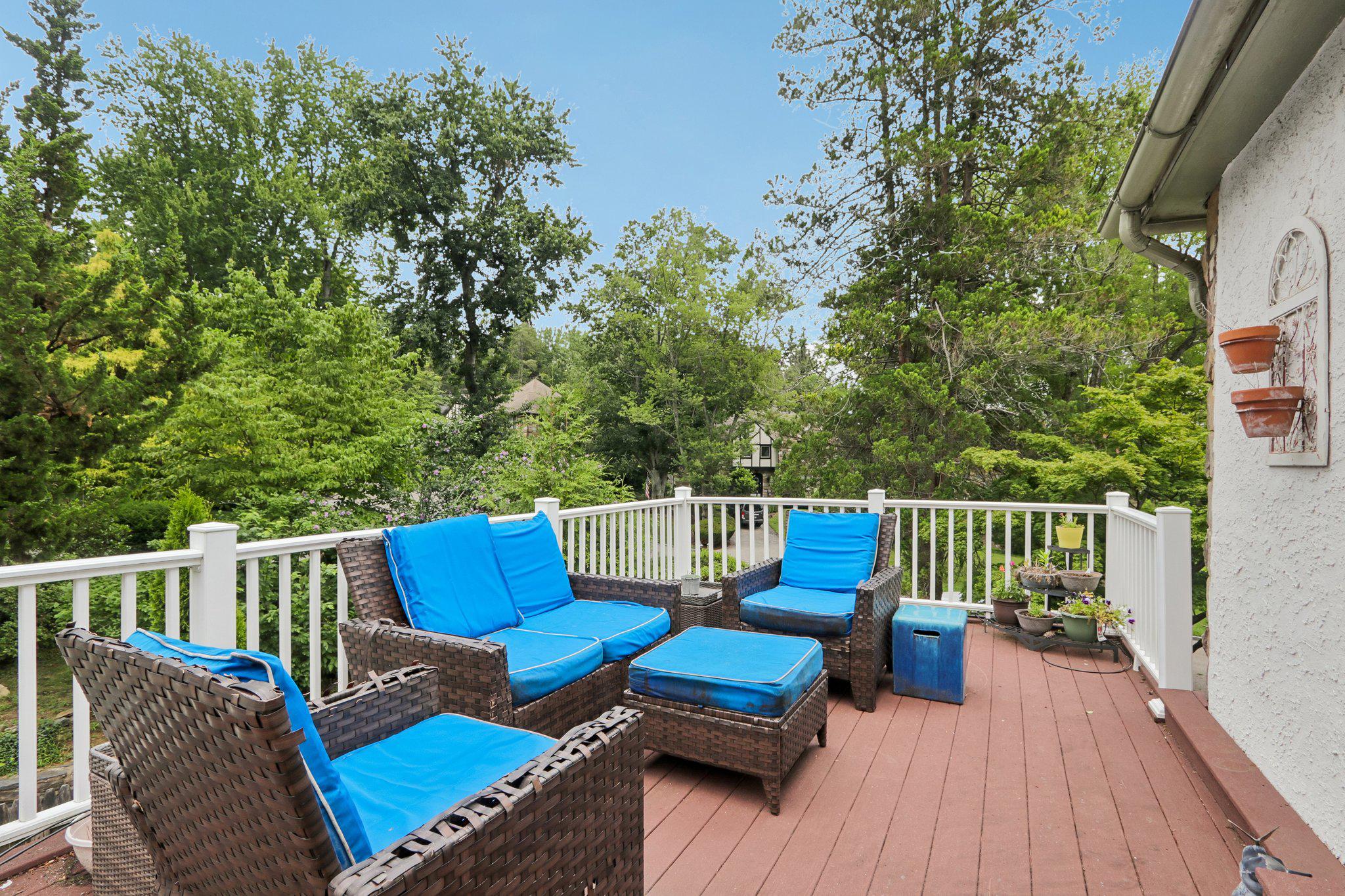 PENN WYNNE - Residential