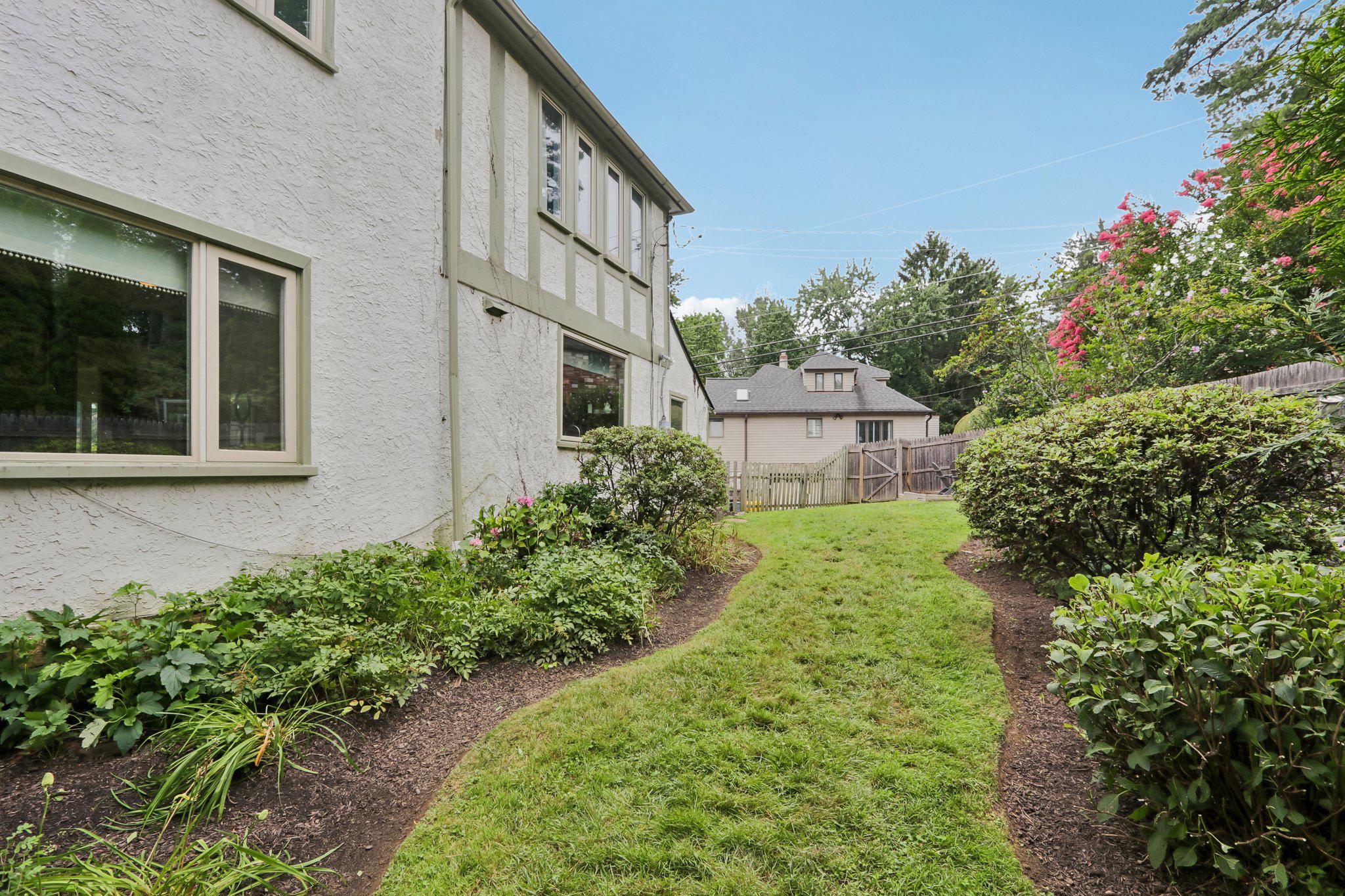 PENN WYNNE - Residential