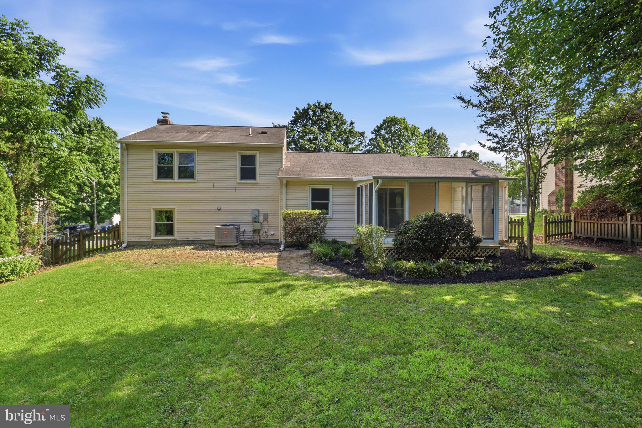 HUNTERS CREEK - Residential