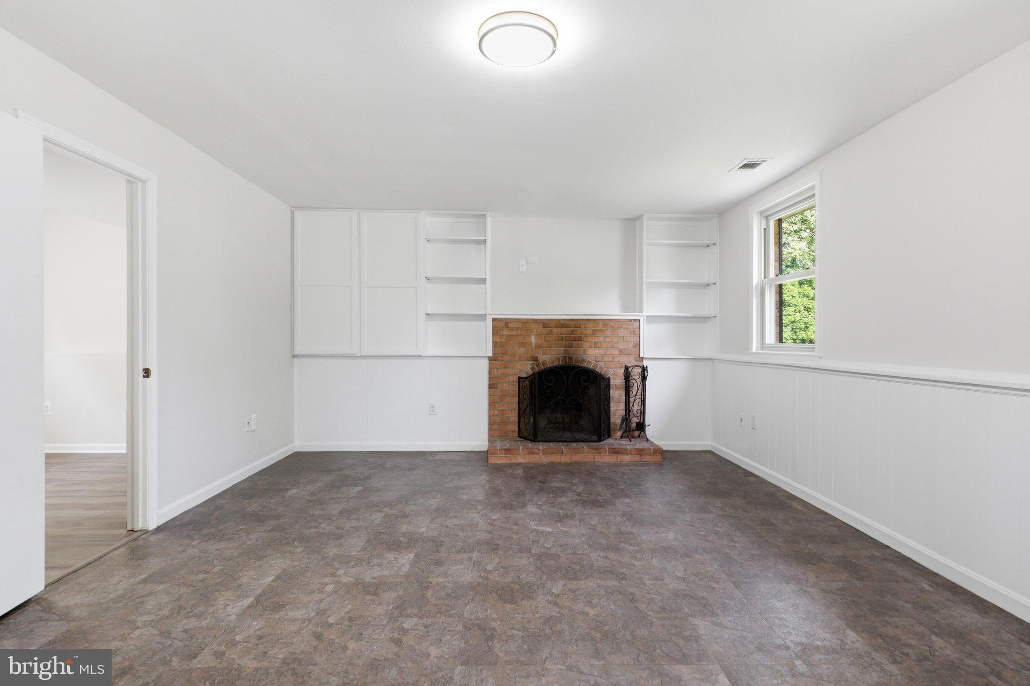 HUNTERS CREEK - Residential