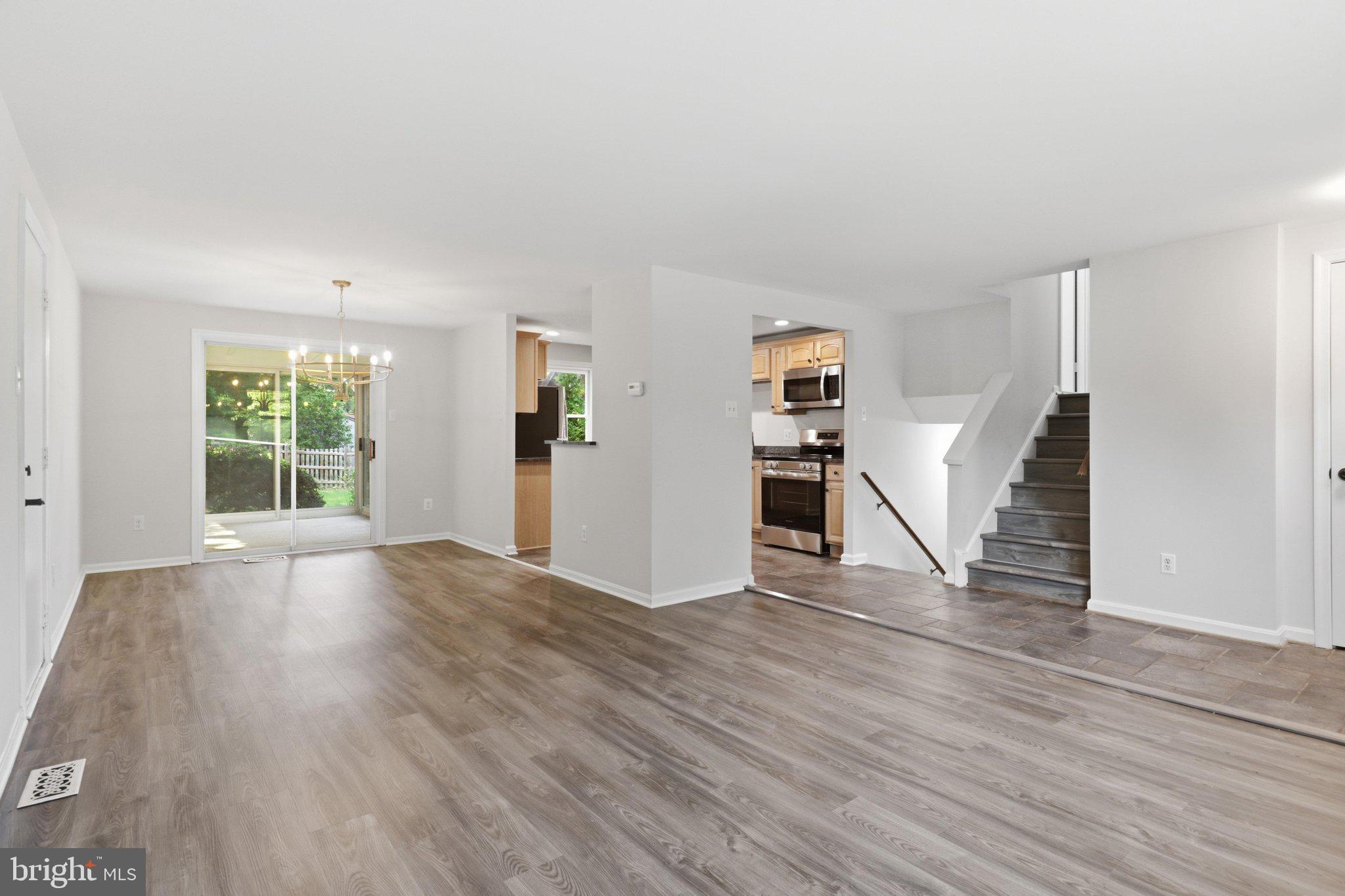 HUNTERS CREEK - Residential