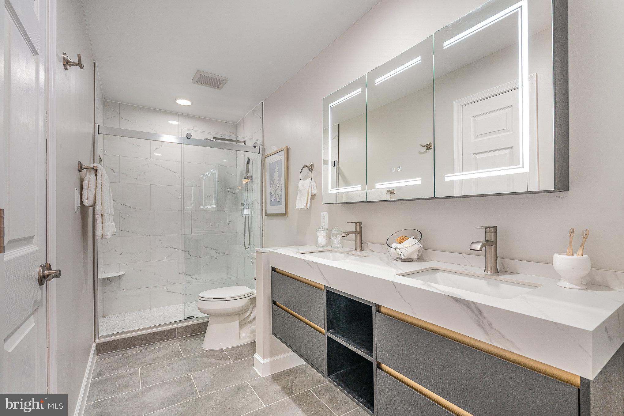 WEST END CONDOS - Residential