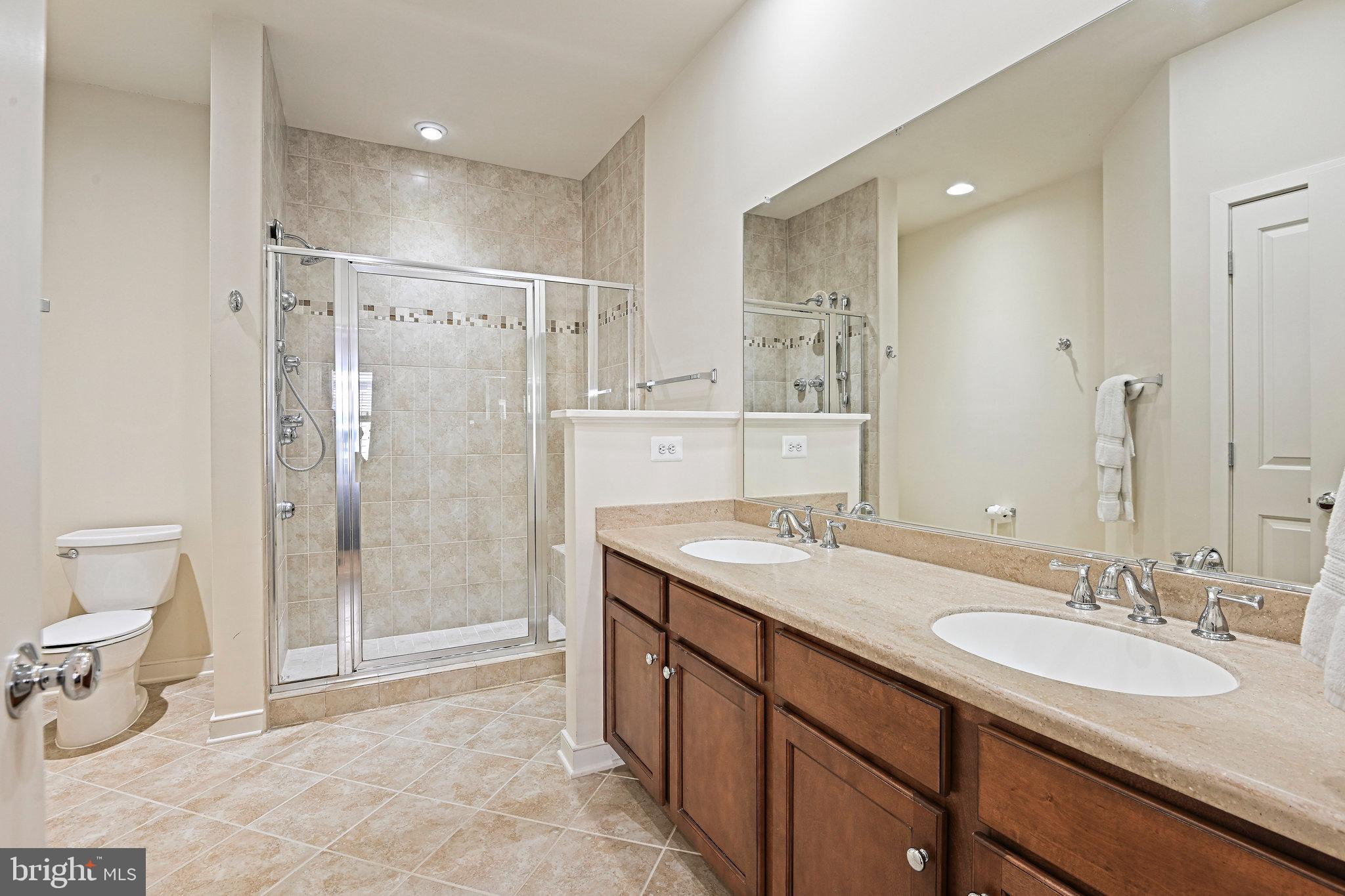 CENTERPOINTE - Residential