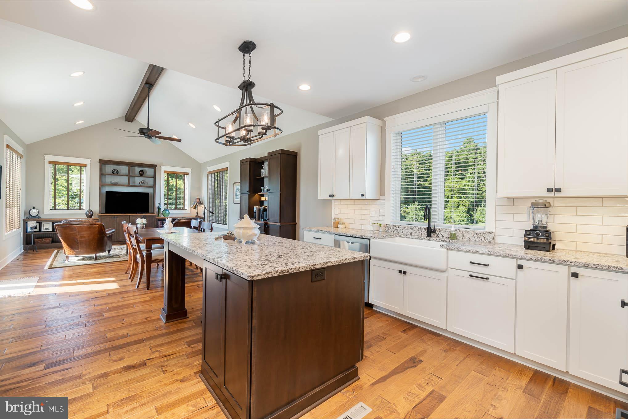 STONEHILL FARM - Residential